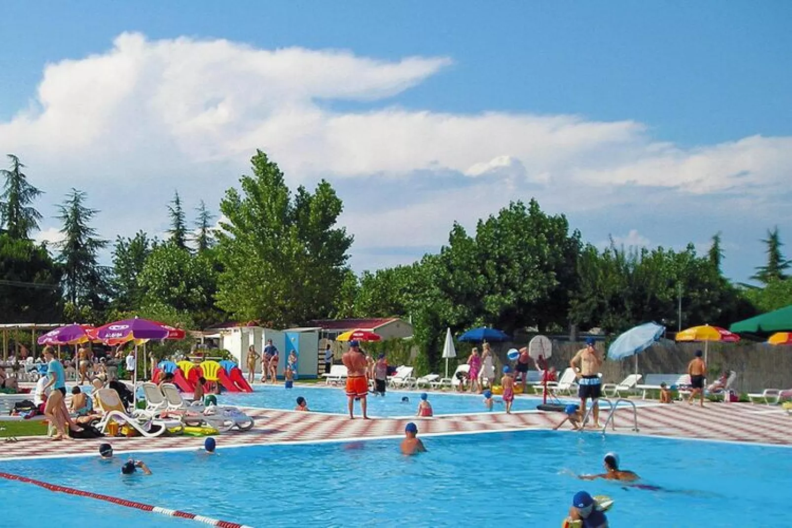 Caravanpark San Benedetto Camping Relais Peschiera / MH 4/5 / Chalet-Pool