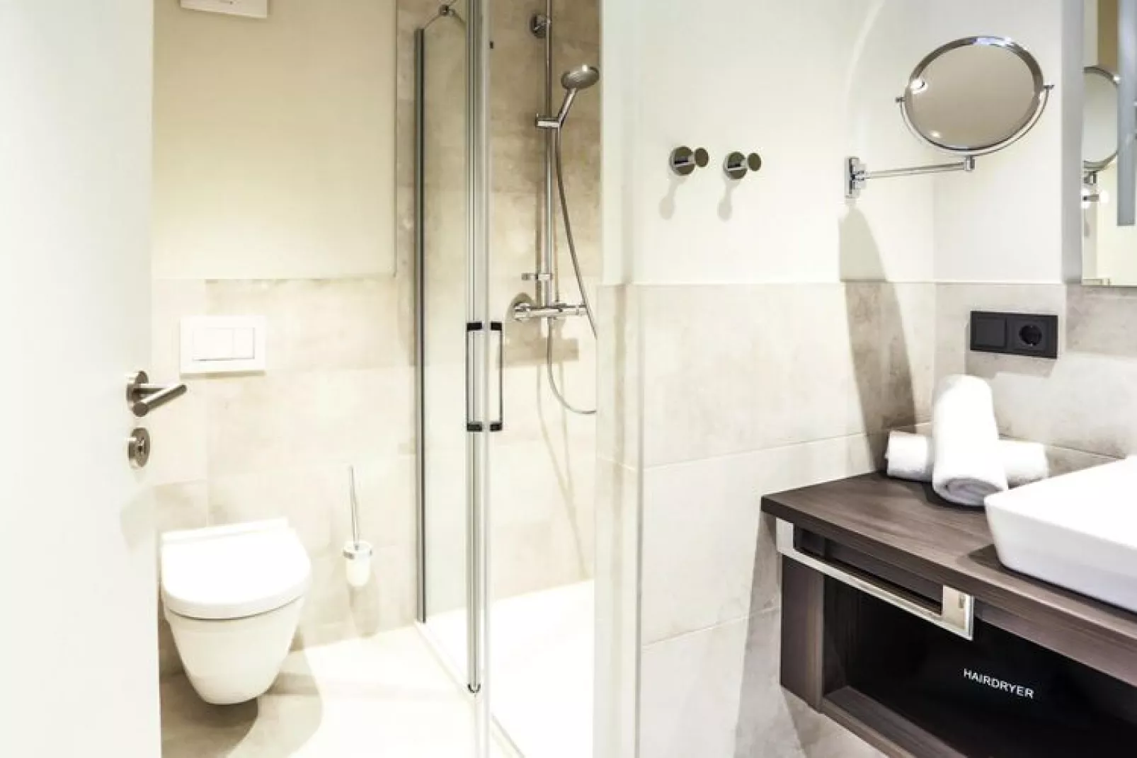 Apartments im MAREMÜRITZ Yachthafen Resort & Spa / Anker Penthouse Suite 2 Personen-Bathroom