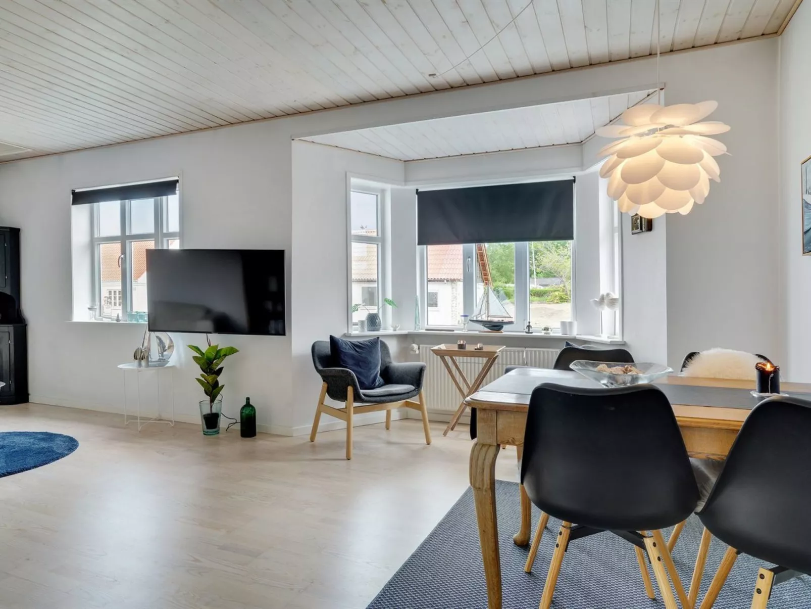 "Neno" - 2.2km from the sea-Inside