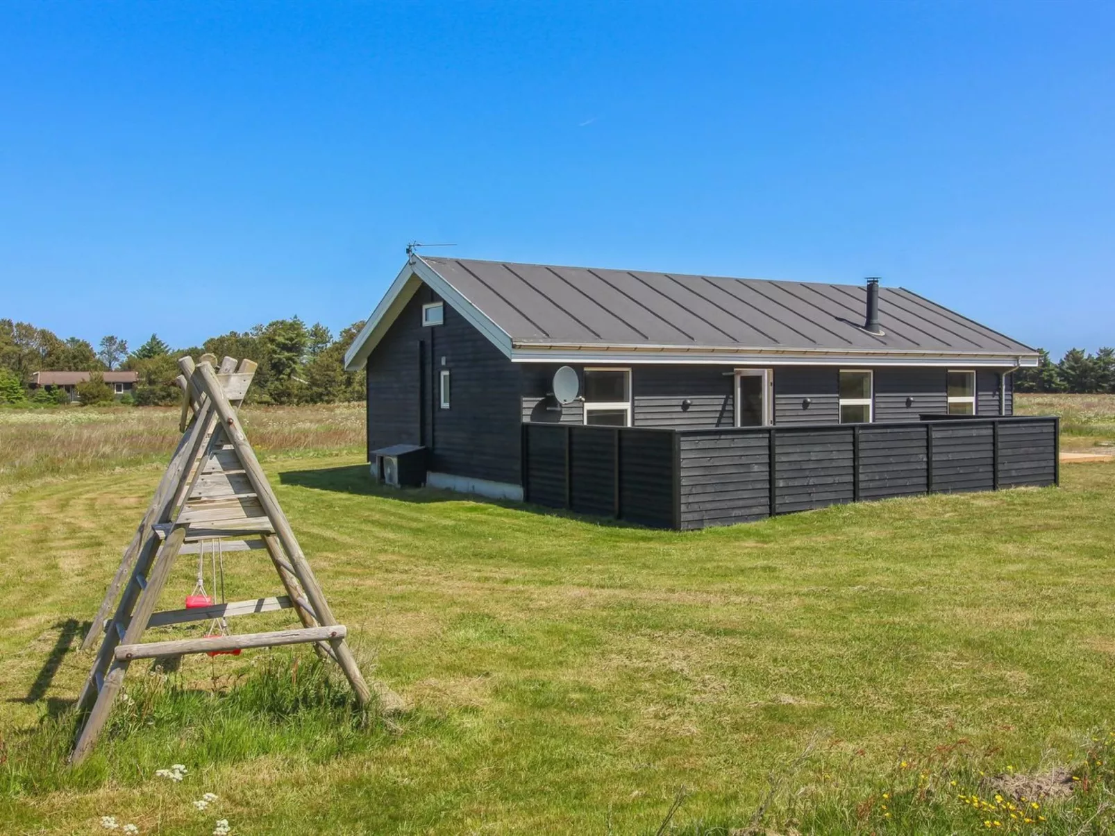 "Elenore" - 900m from the sea-Outside