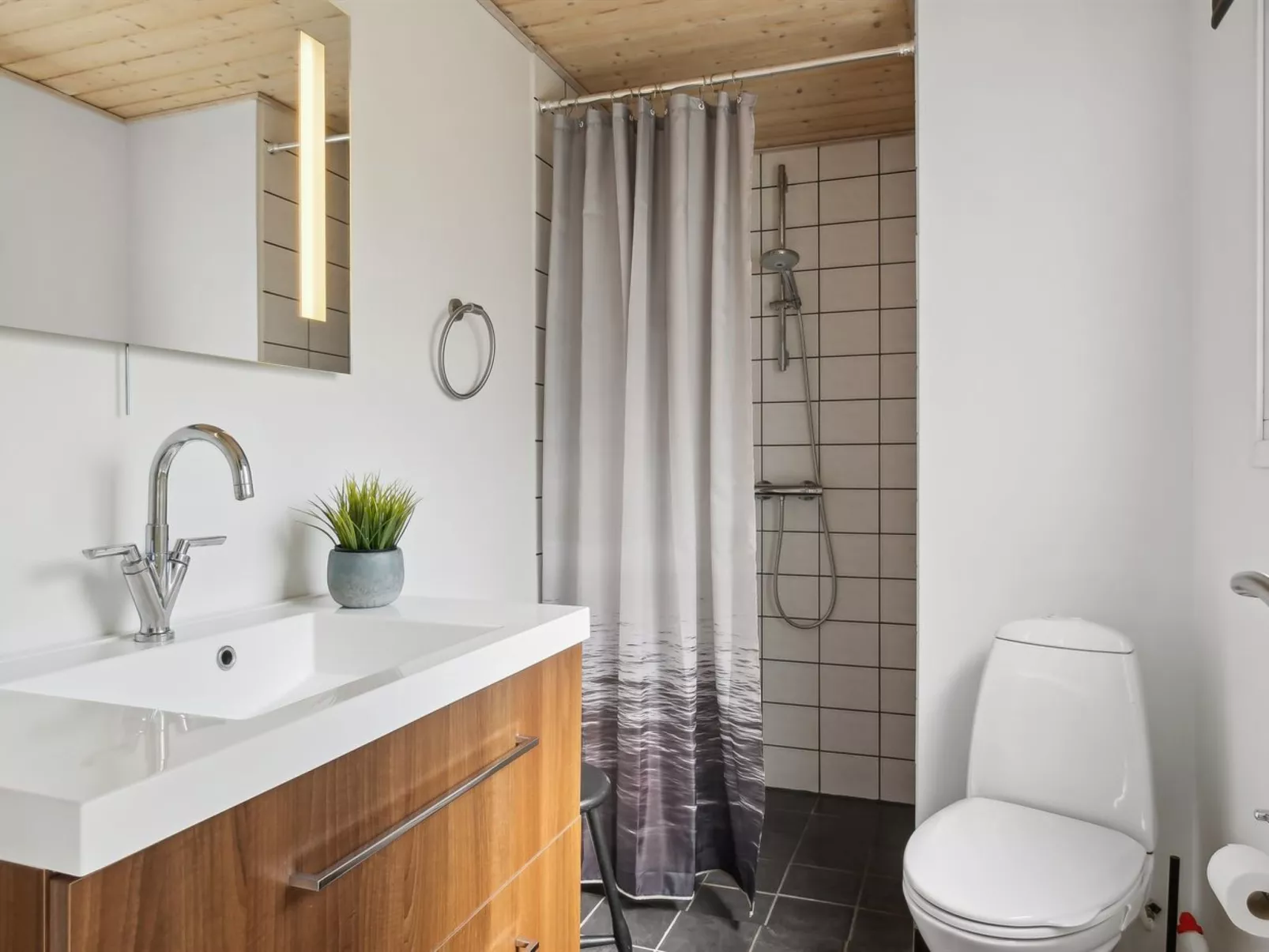 "Stygge" - 300m from the sea-Inside