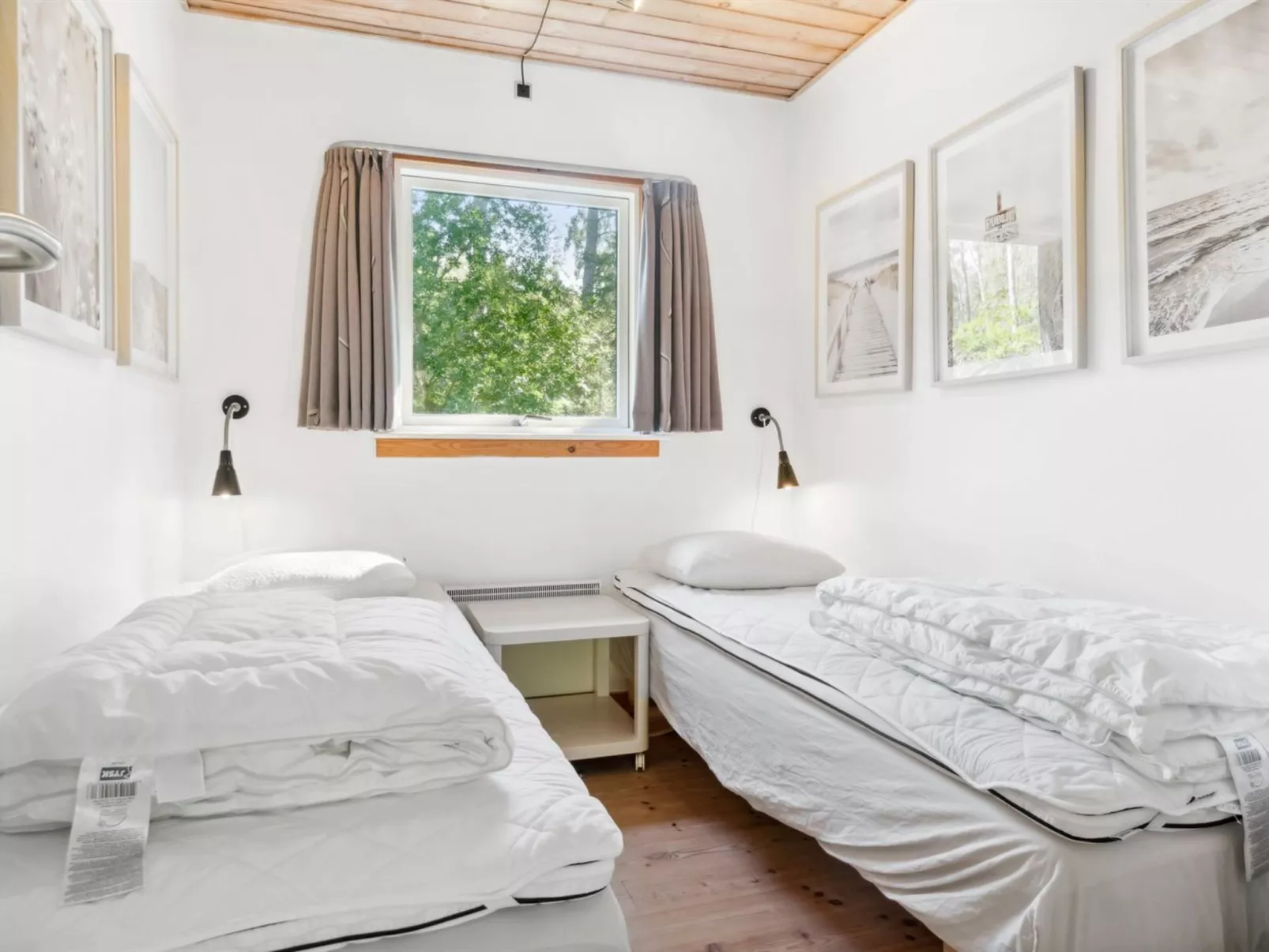"Eftim" - 600m from the sea-Inside