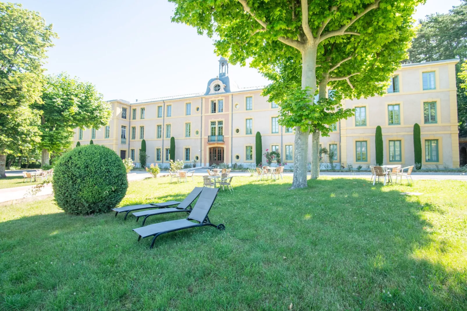 Au château près du Ventoux I-Gardens summer