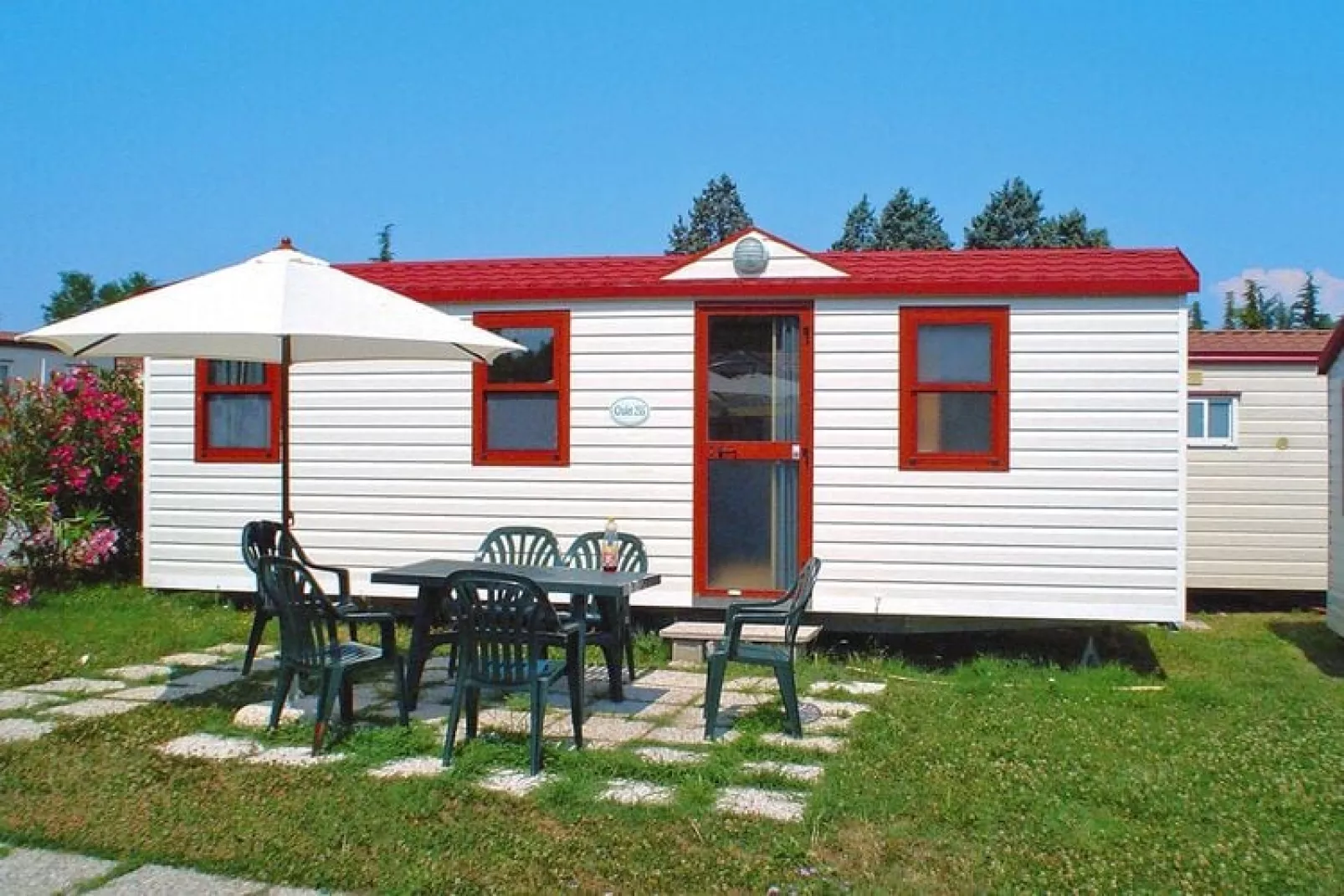 Caravanpark San Benedetto Camping Relais Peschiera / MH 4/5 / Chalet-Gardens summer
