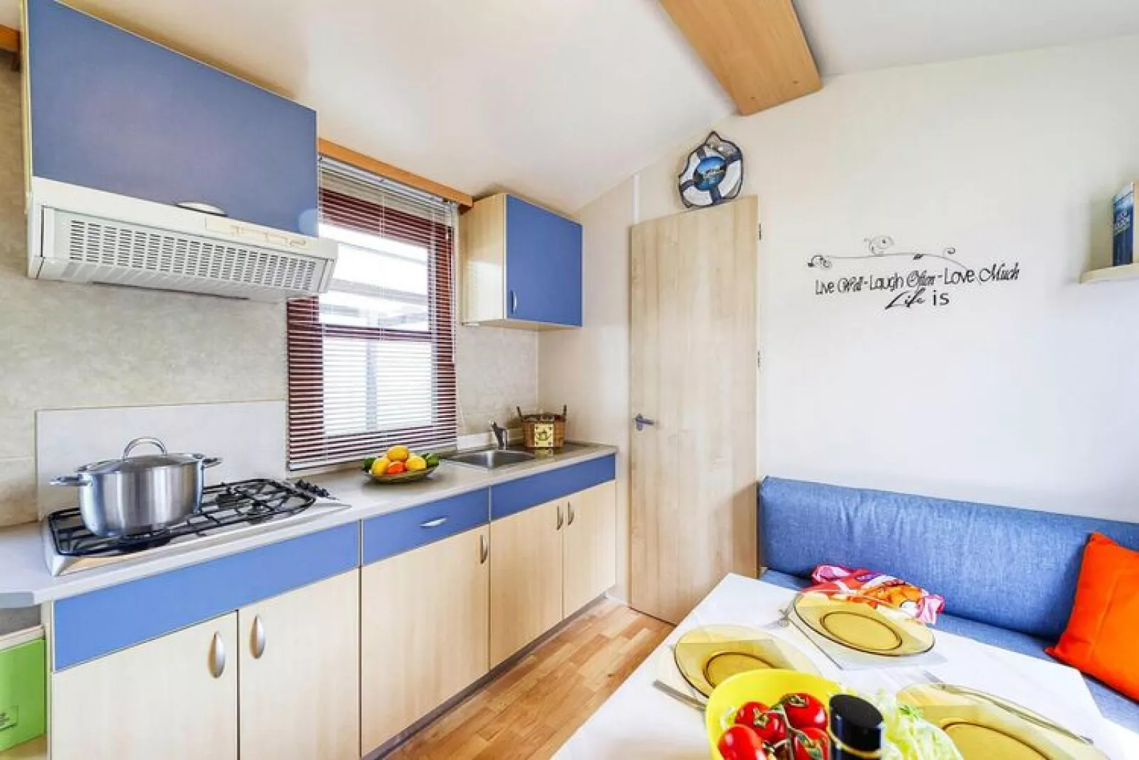 Caravanpark San Benedetto Camping Relais Peschiera / MH 4/5 / Chalet-Kitchen