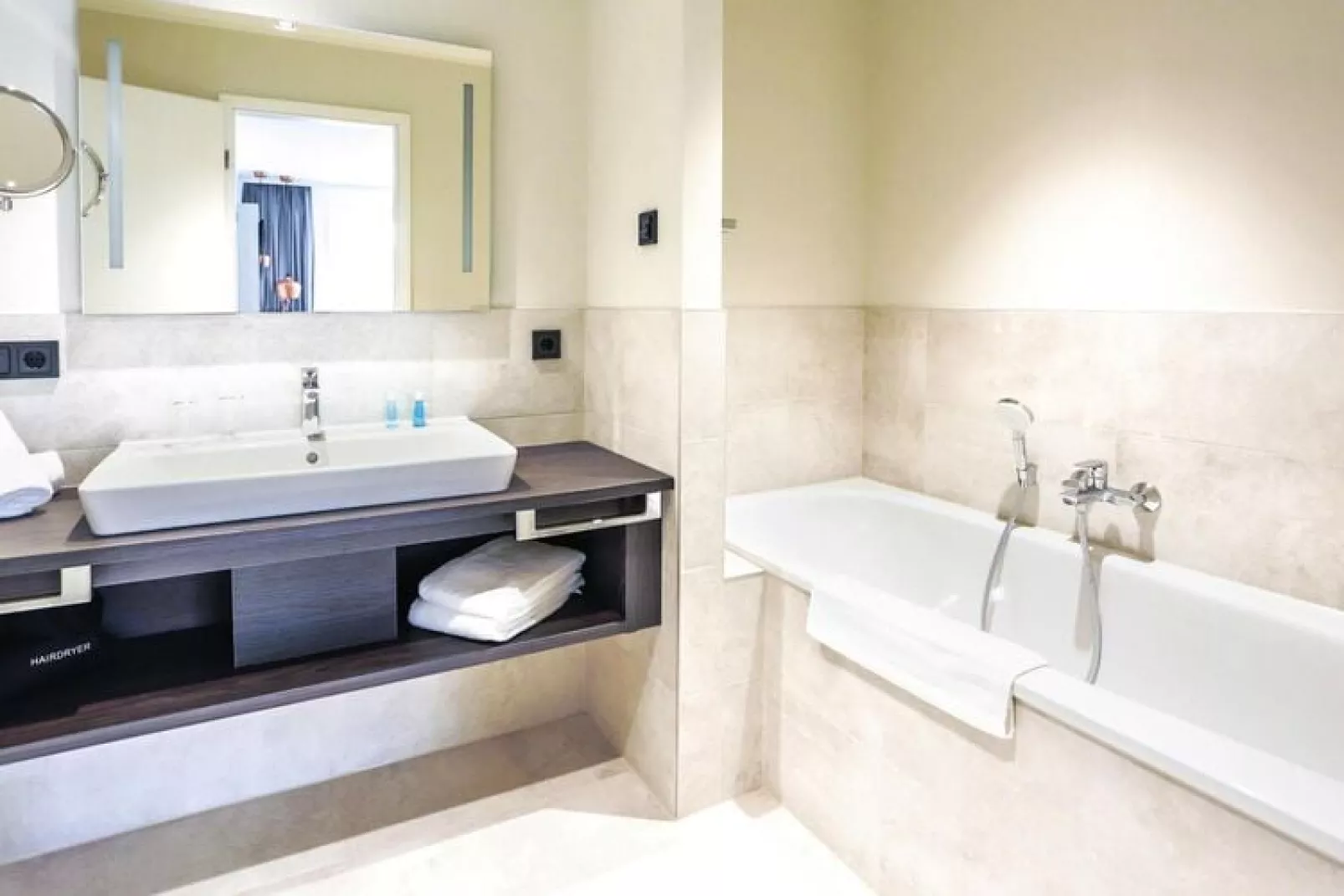 Apartments im MAREMÜRITZ Yachthafen Resort & Spa / Anker Penthouse Suite 2 Personen-Bathroom