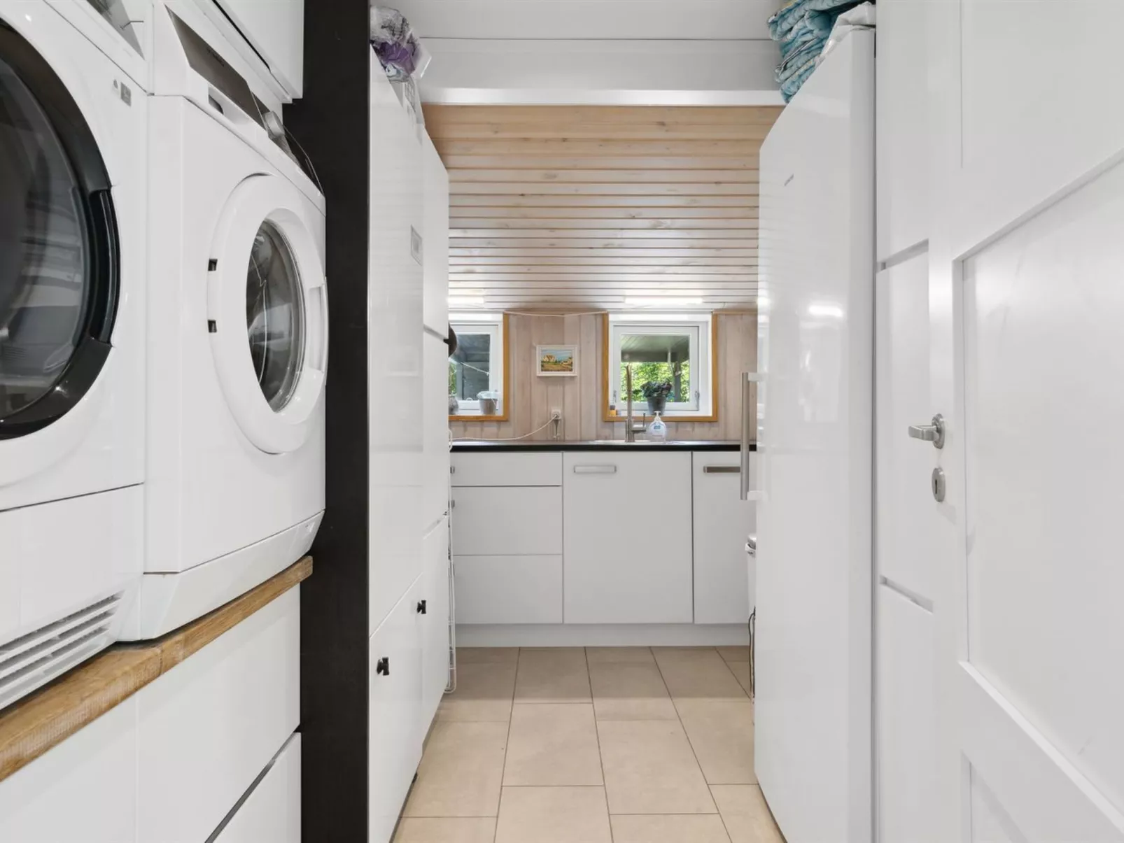 "Kennet" - 30m from the sea-Dedans