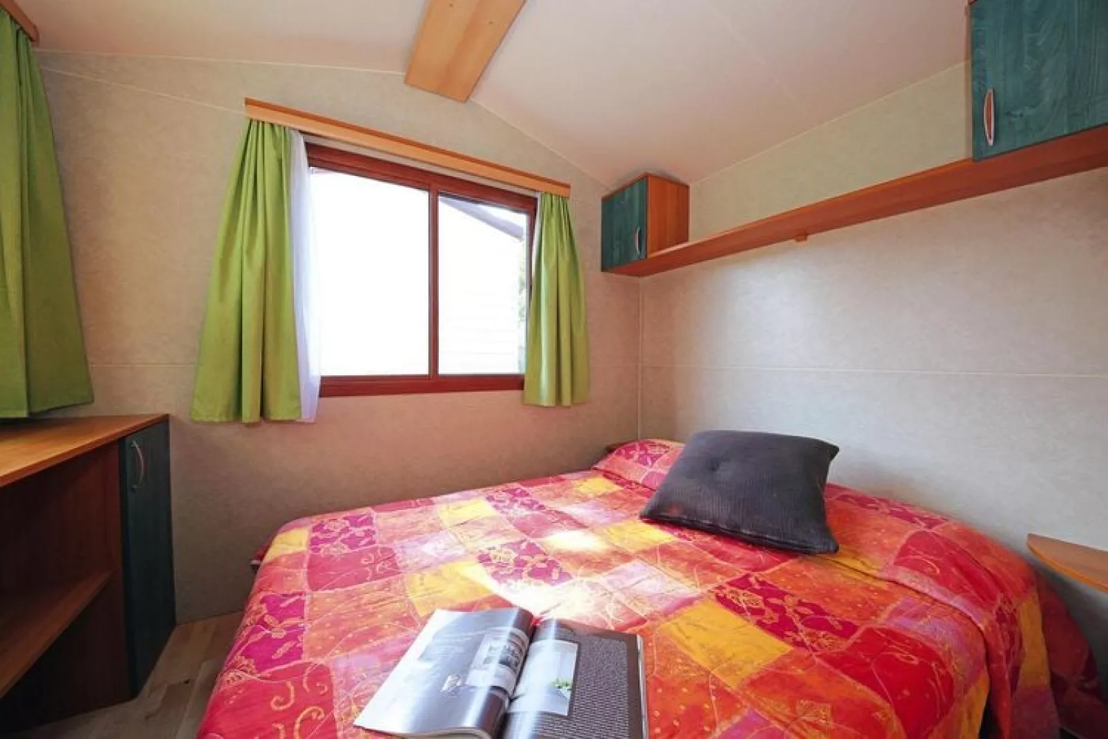 Caravanpark San Benedetto Camping Relais Peschiera / MH 4/5 / Chalet-Bedroom