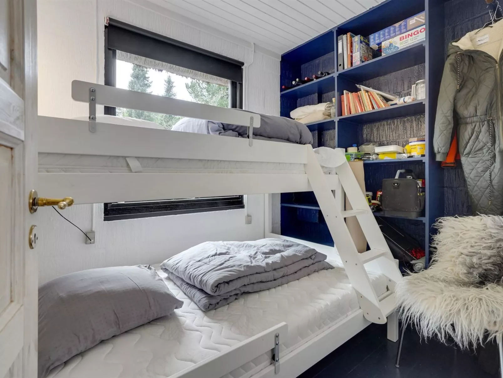 "Olaf" - 1.4km from the sea-Inside