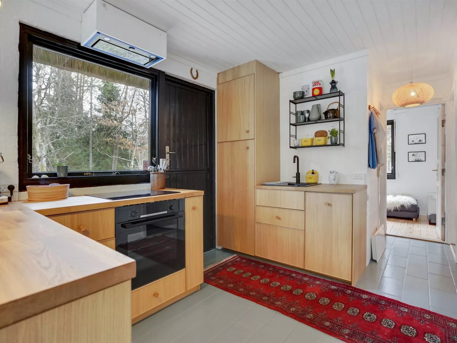 "Olaf" - 1.4km from the sea-Inside