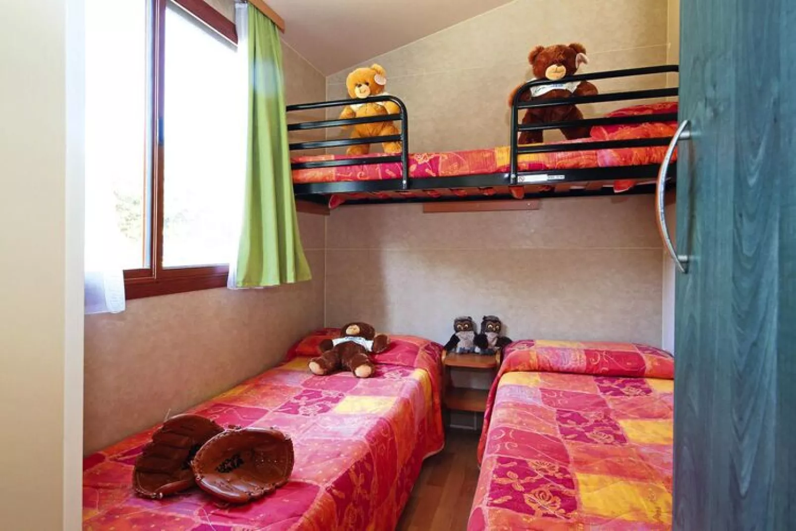 Caravanpark San Benedetto Camping Relais Peschiera / MH 4/5 / Chalet-Bedroom