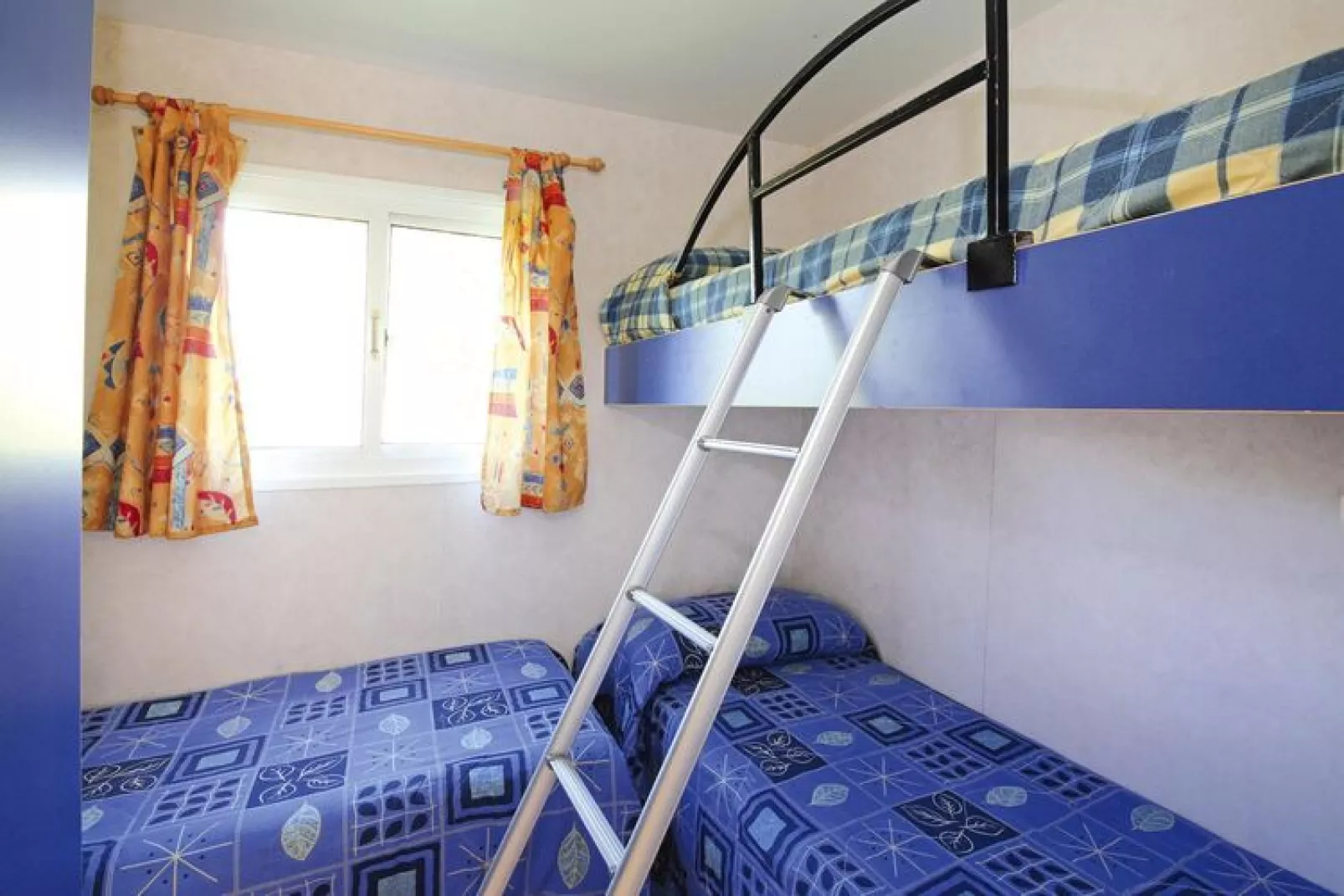Caravanpark San Benedetto Camping Relais Peschiera / MH 4/5 / Chalet-Bedroom