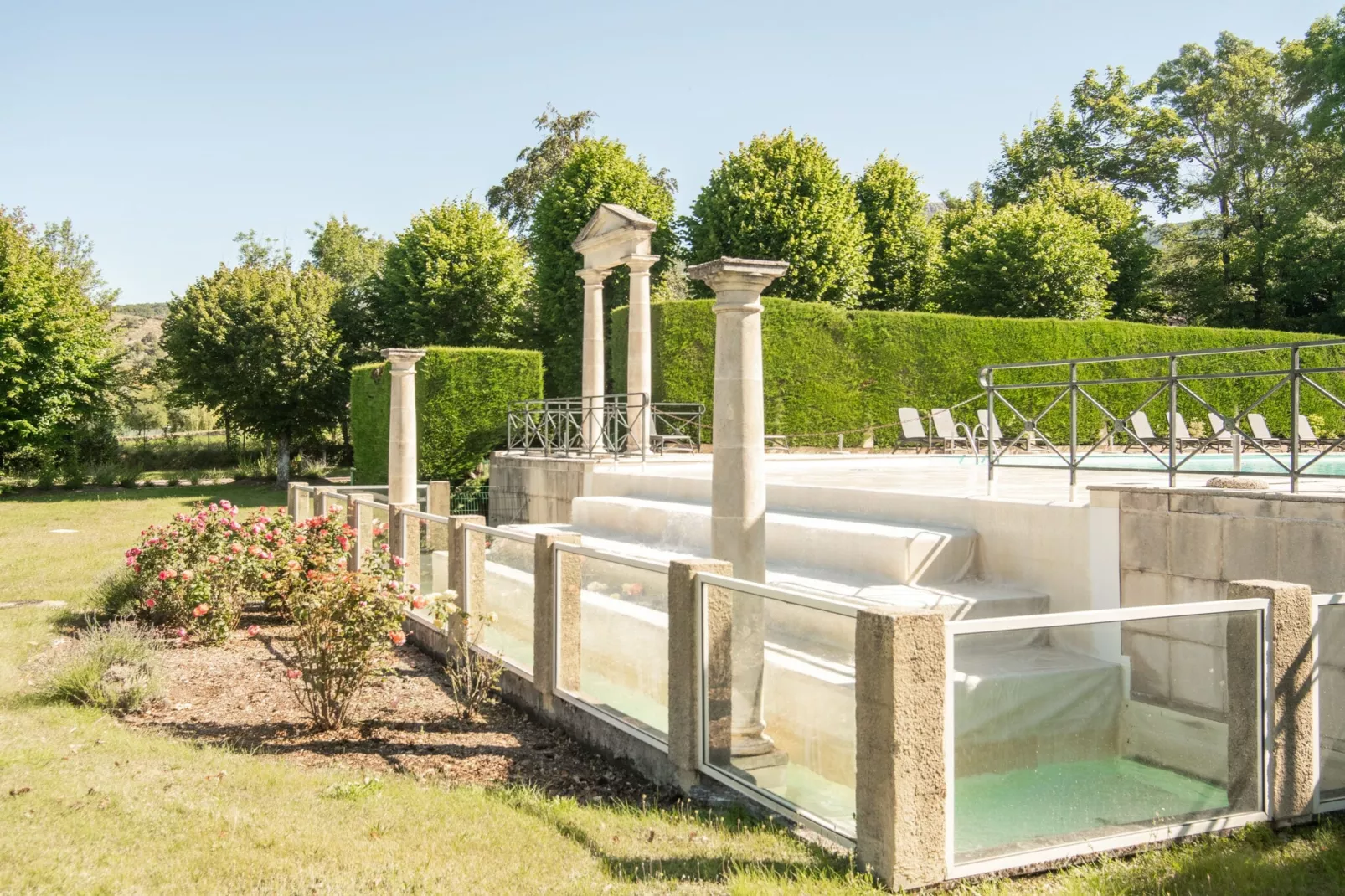 Au château près du Ventoux III-Pool