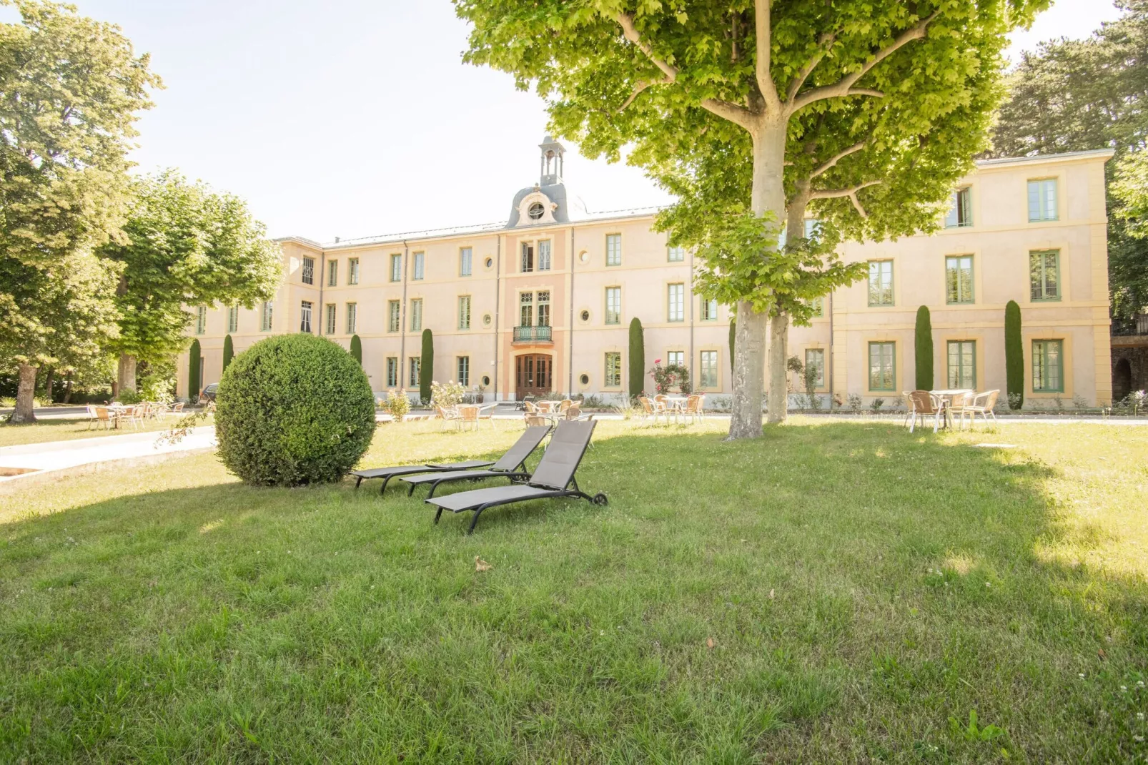 Au château près du Ventoux III-Exterior summer