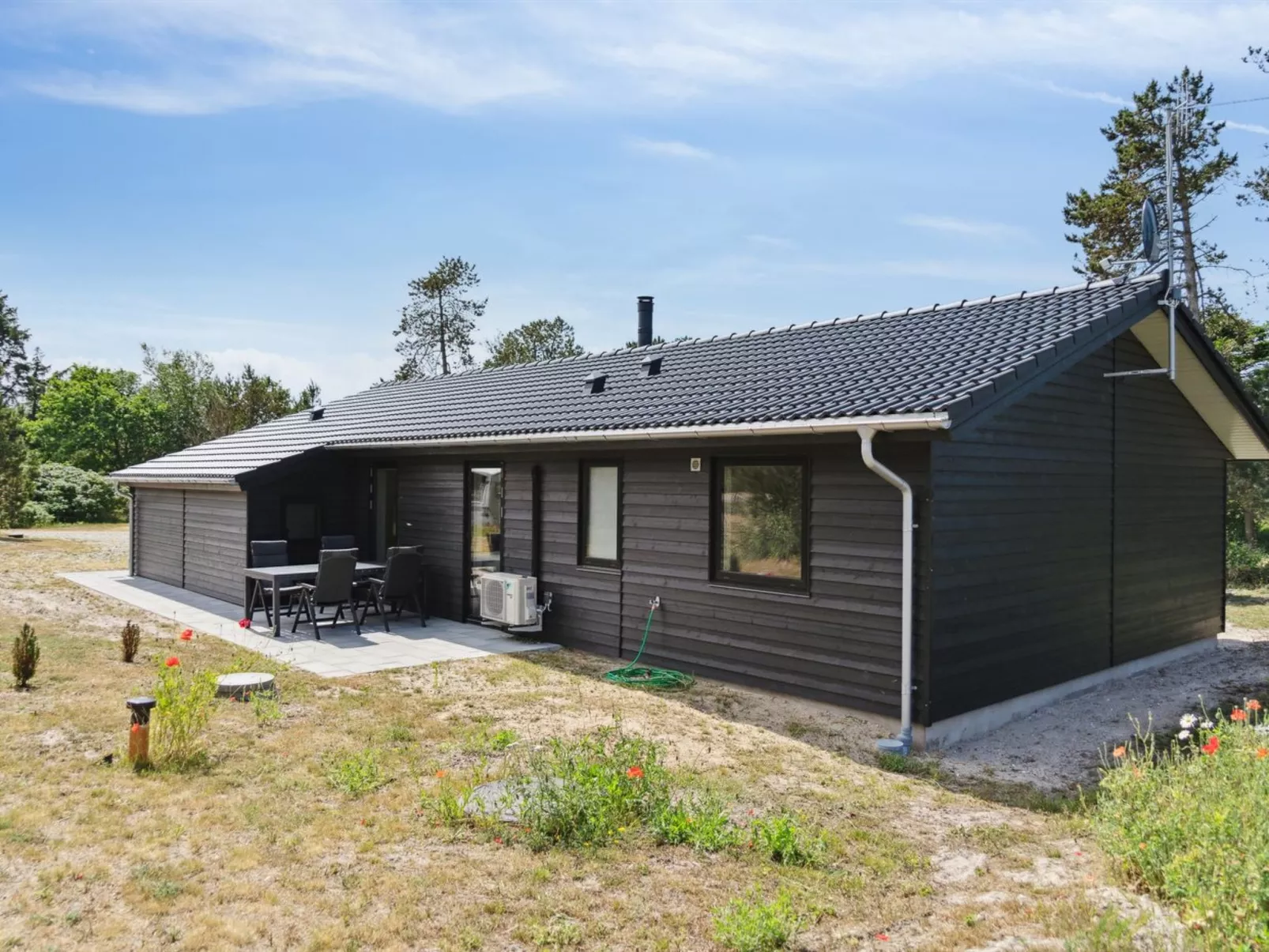 "Jerrit" - 225m from the sea-Outside