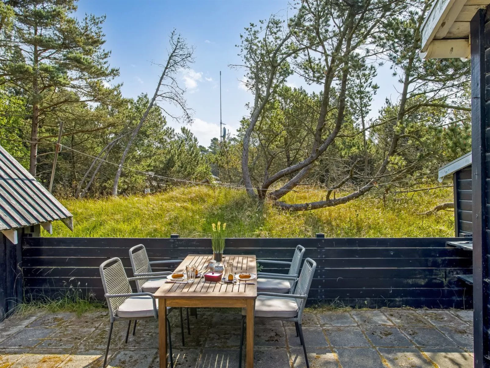 "Gaelle" - 800m from the sea-Outside