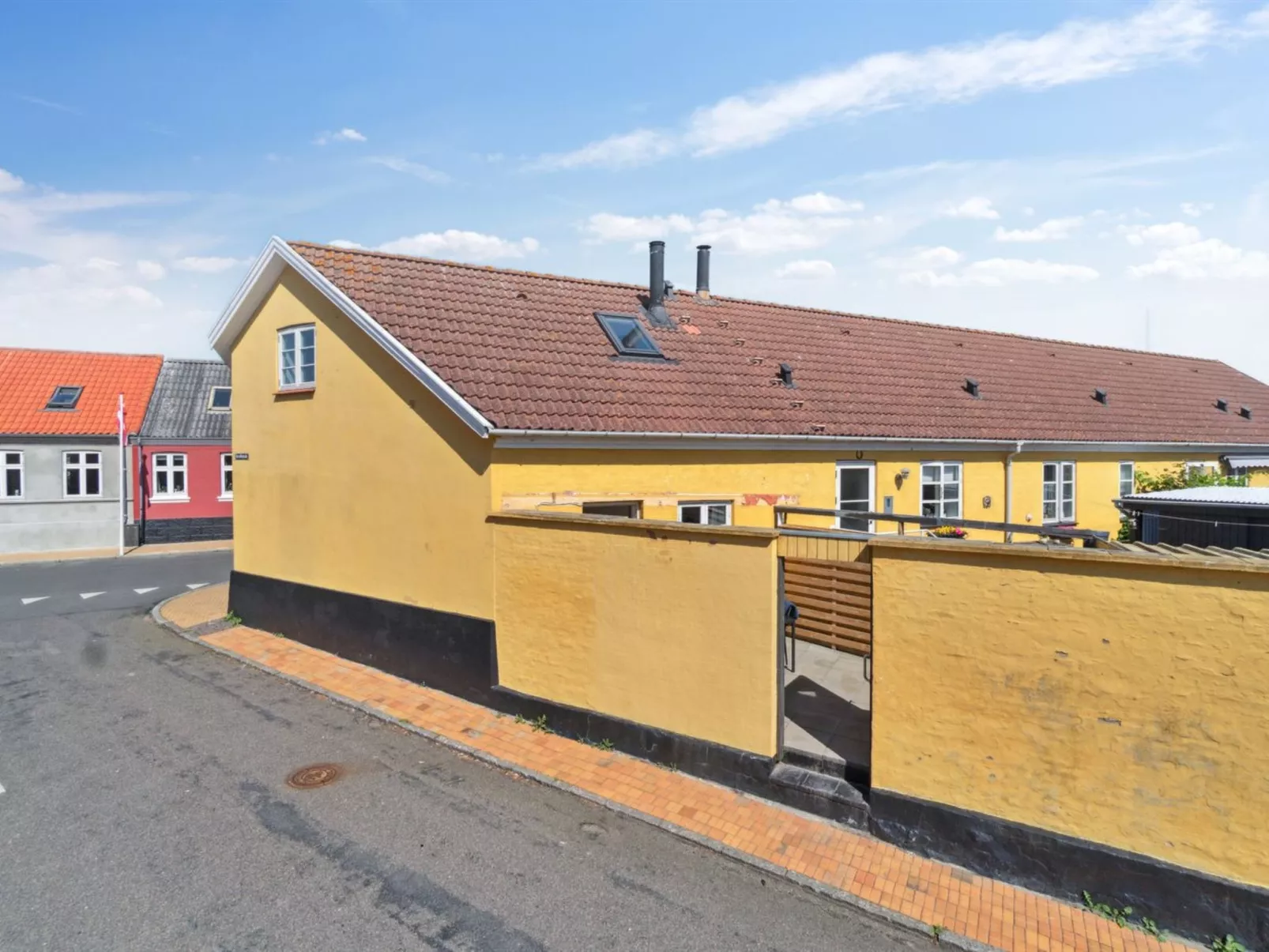 "Dagne" - 400m from the sea-Outside