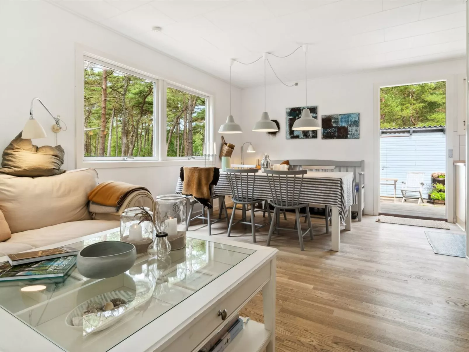 "Alita" - 300m from the sea-Inside