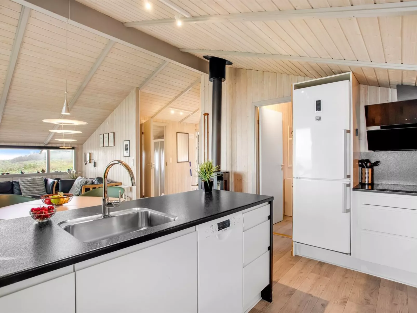 "Holmwith" - 50m from the sea-Inside