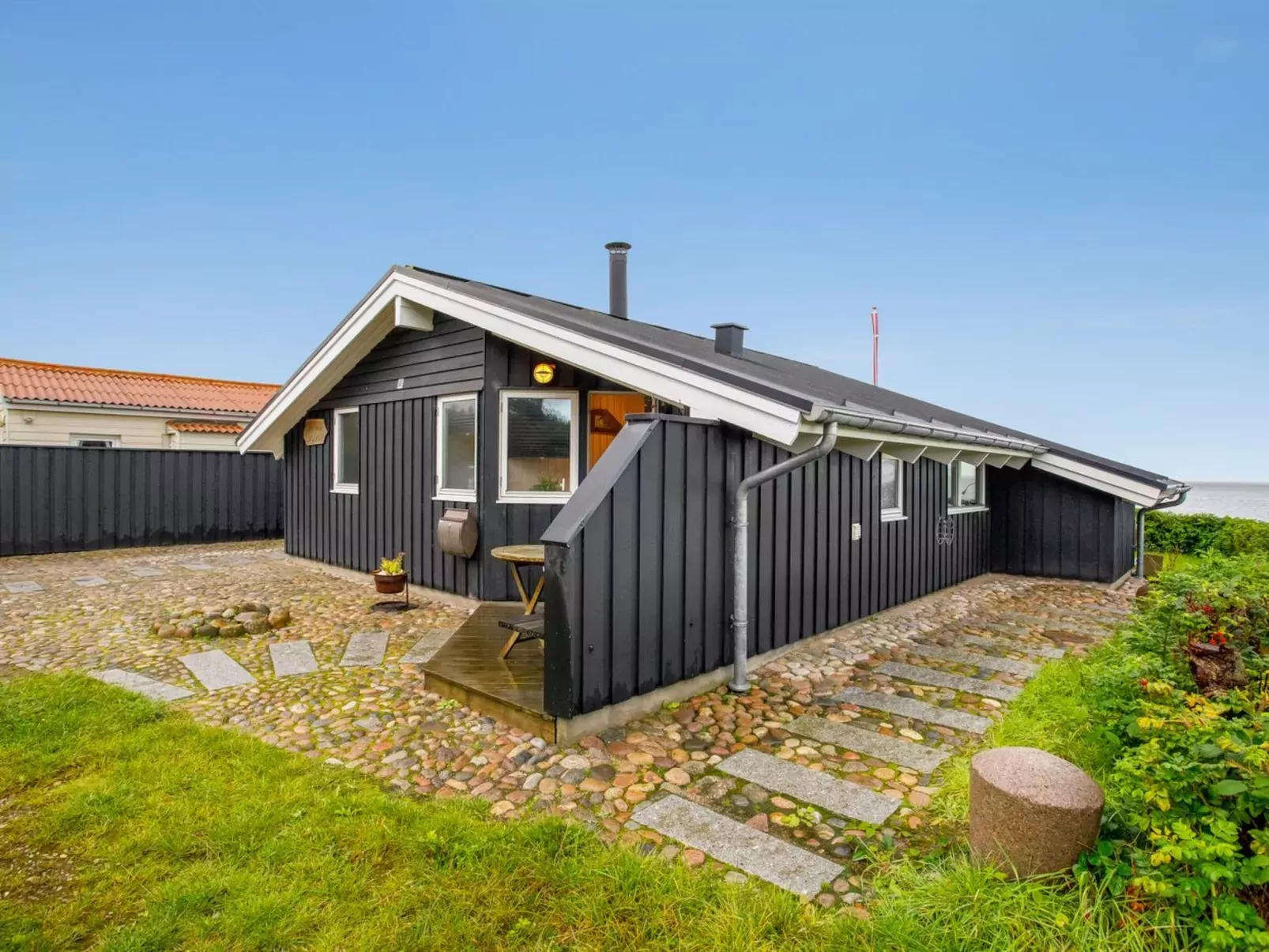 "Holmwith" - 50m from the sea-Outside