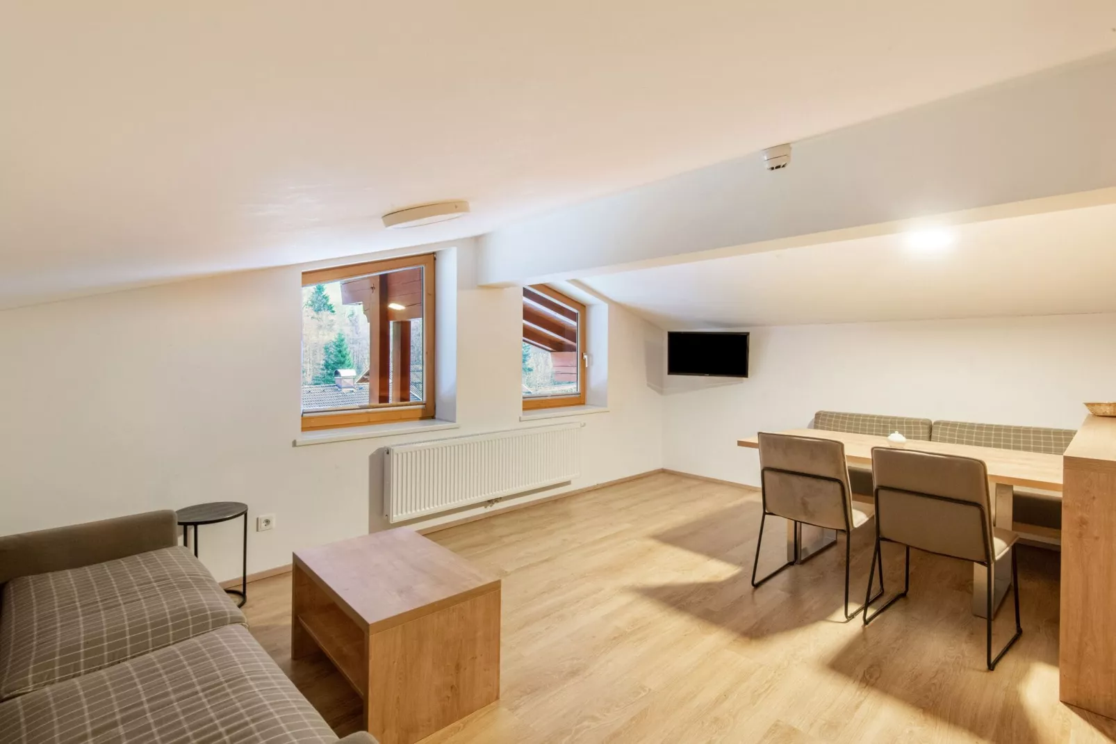 Appartement Zillertal Alpen G-Dining room