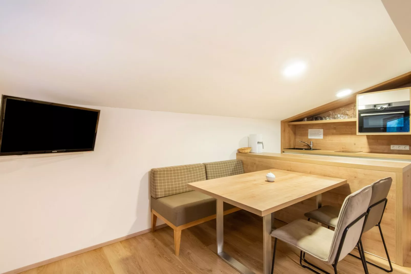 Appartement Zillertal Alpen G-Dining room