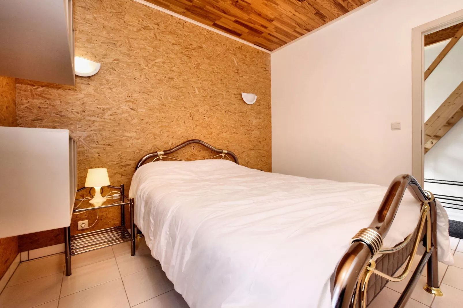 Masblette-Bedroom