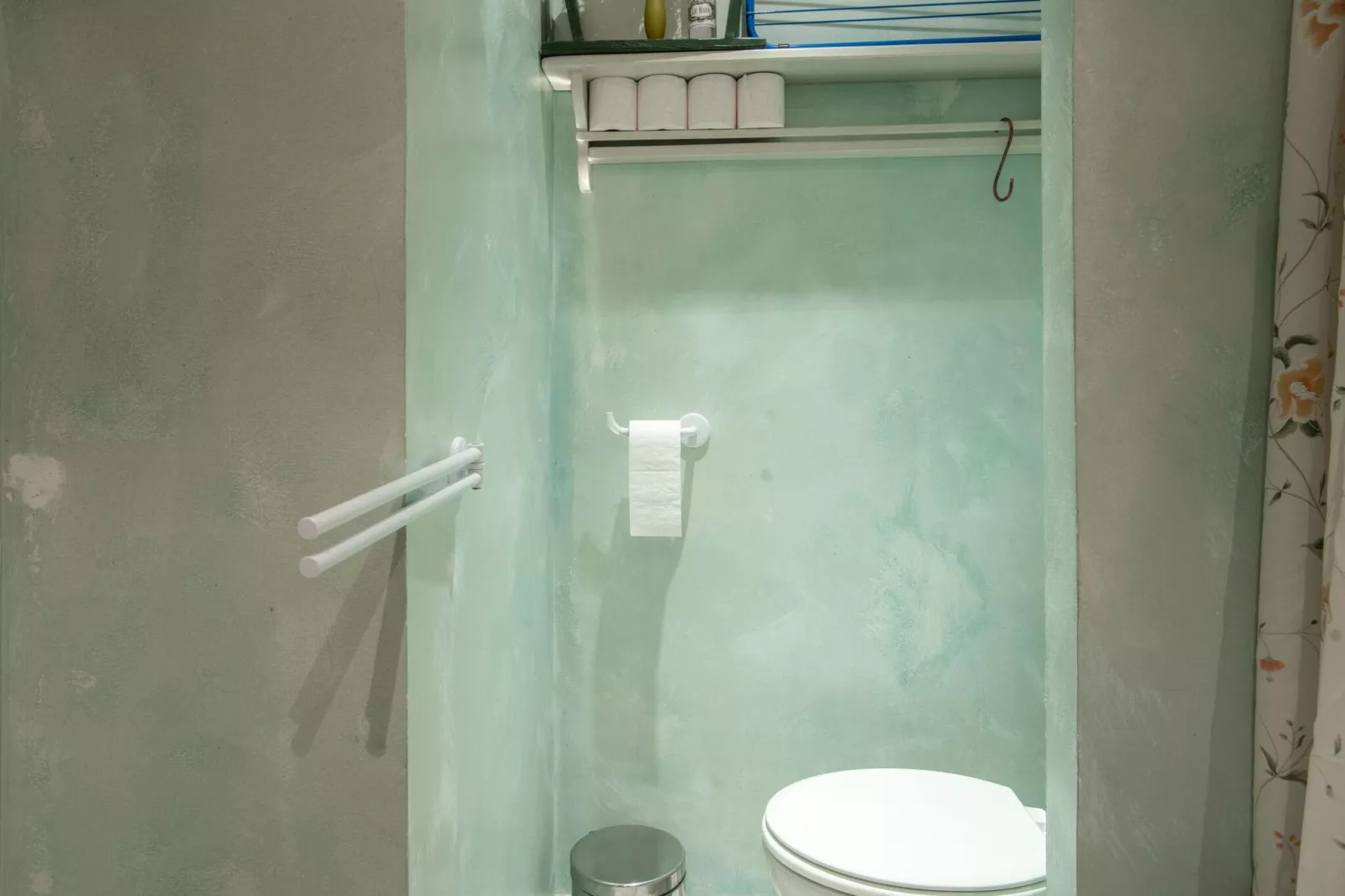 Au château près du Ventoux III-Bathroom