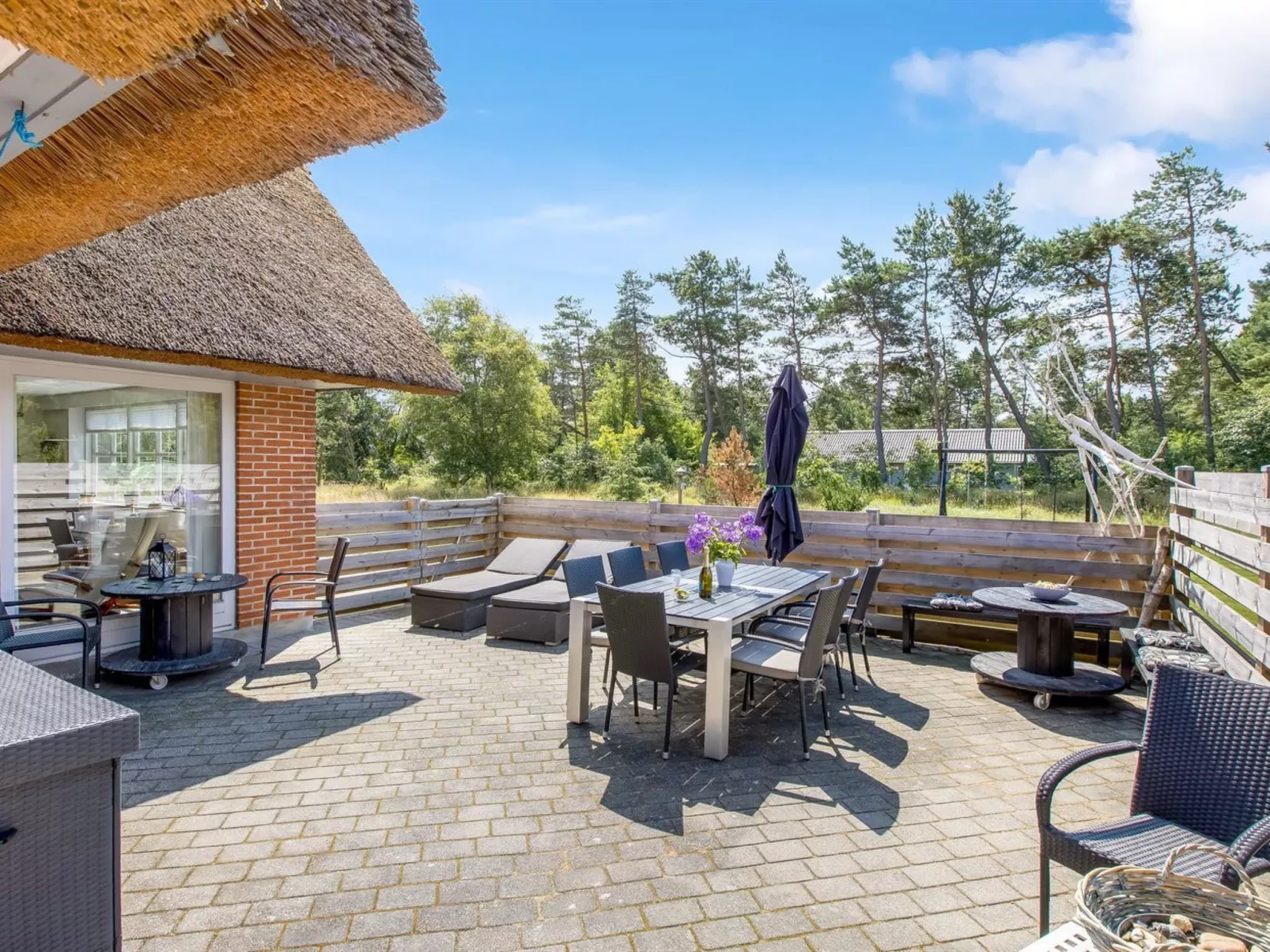 "Arja" - 2.2km from the sea-Outside