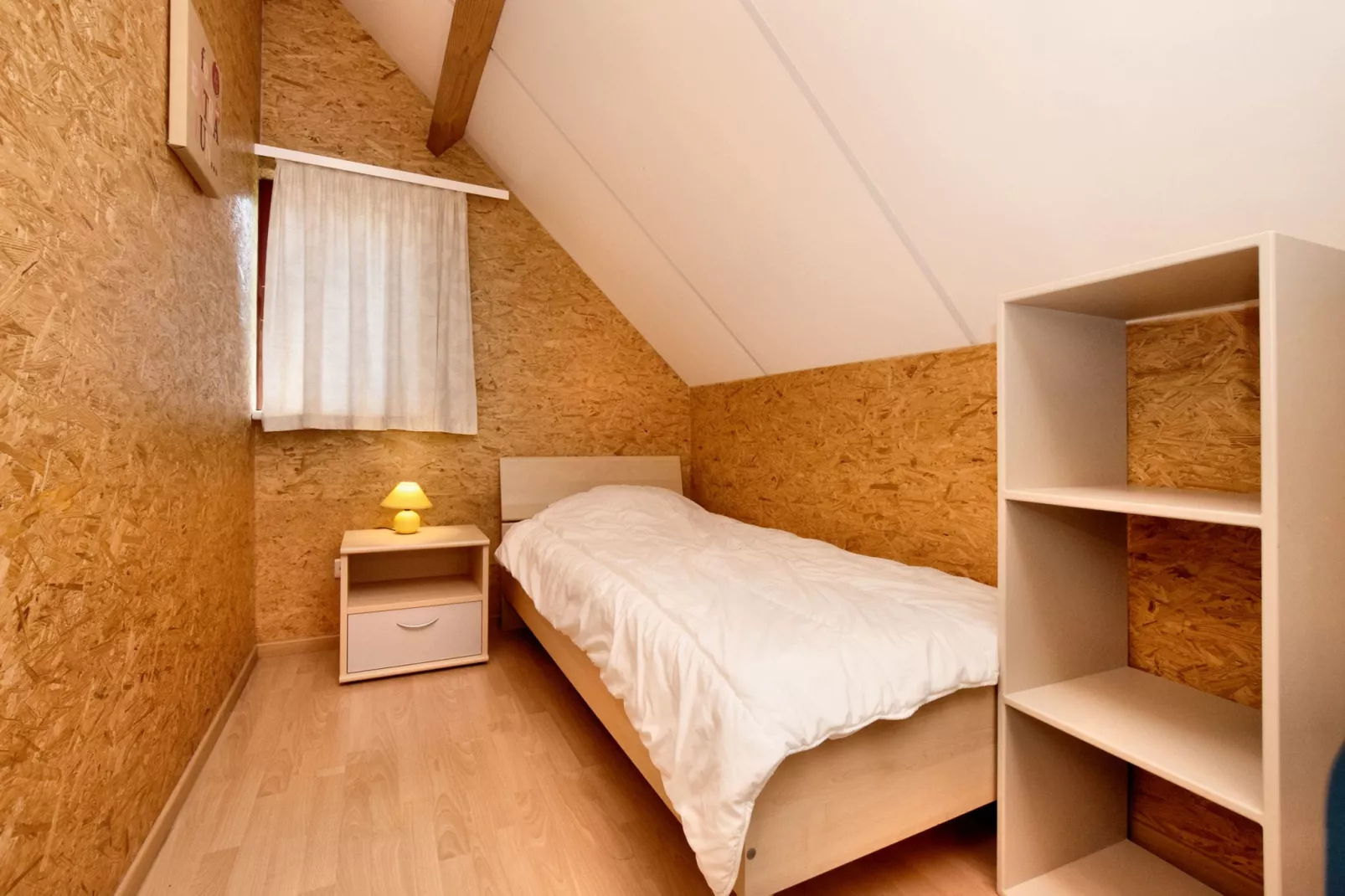 Masblette-Bedroom