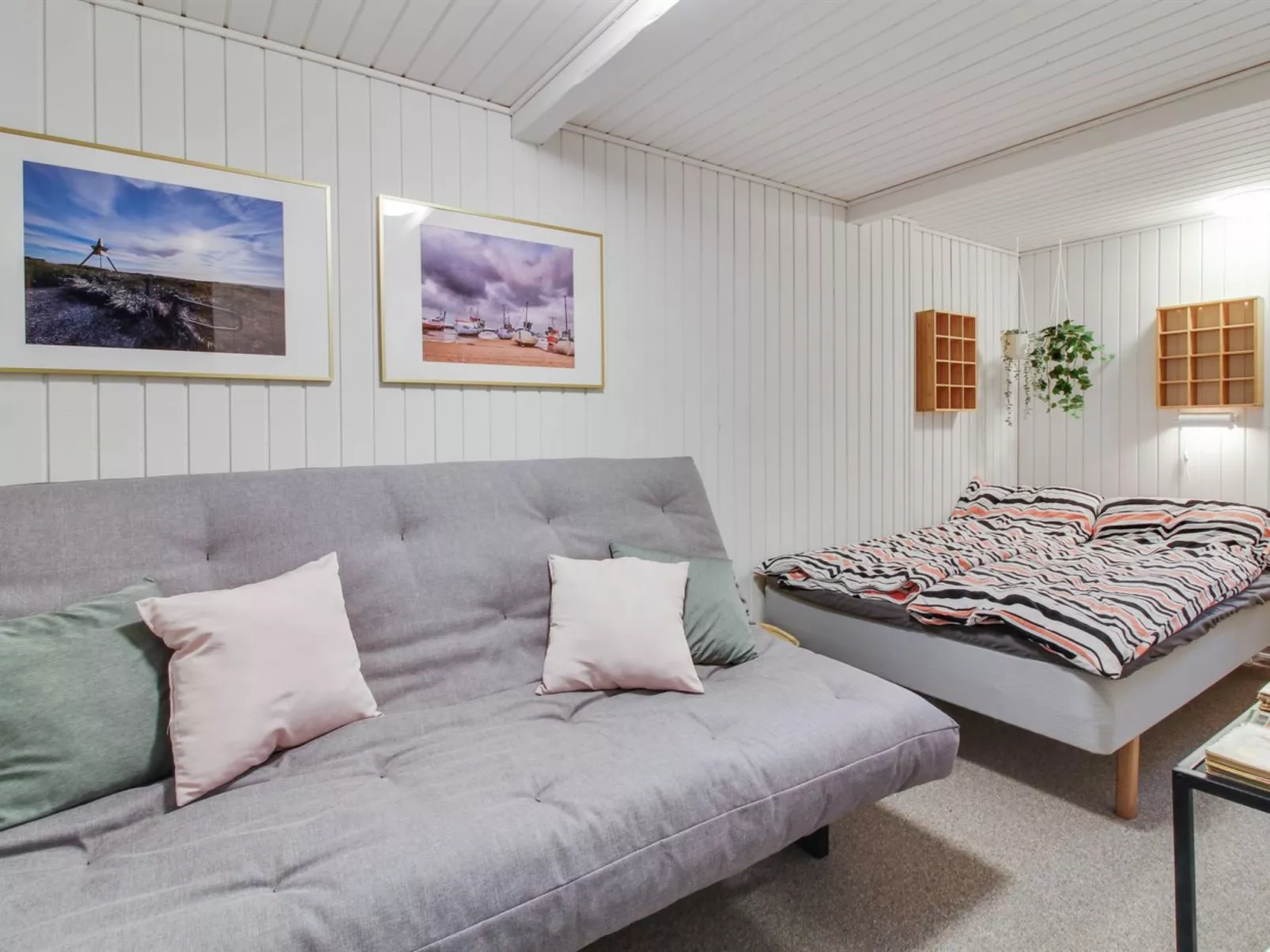 "Edmond" - 150m from the sea-Inside