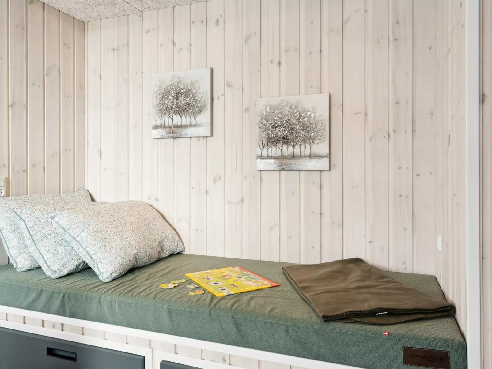 "Makedon" - 4.5km from the sea-Inside