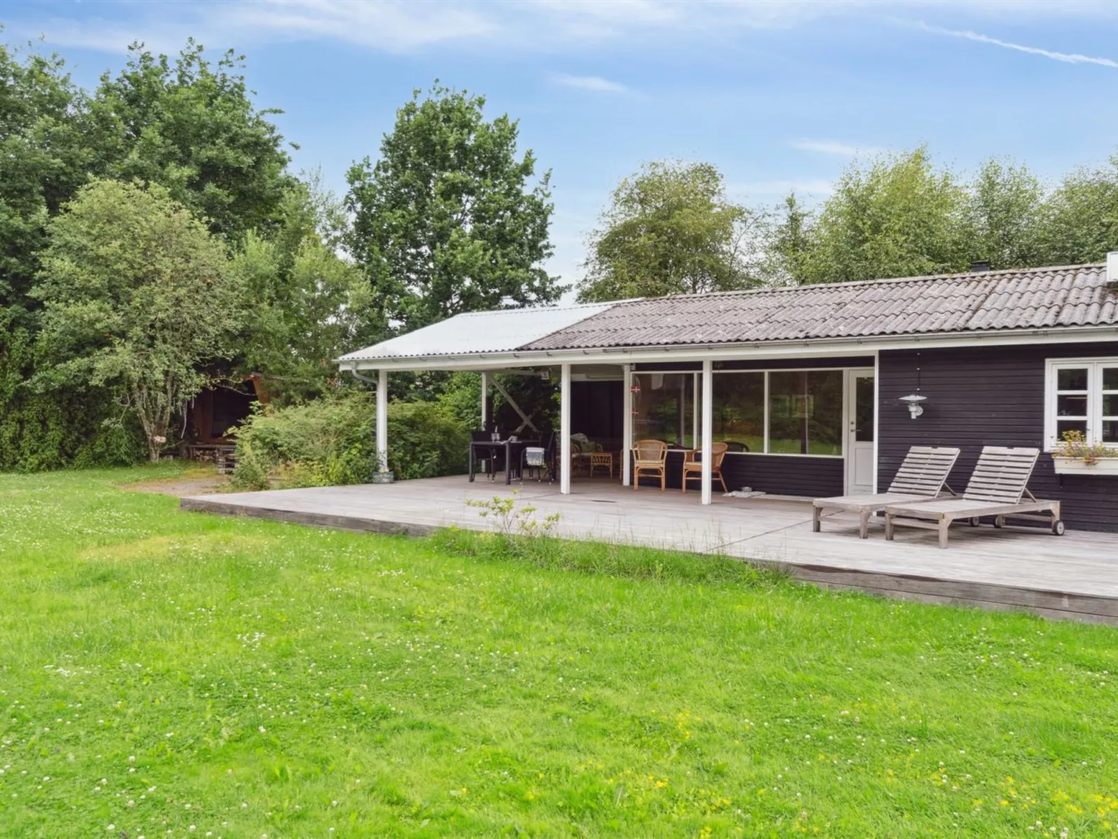 "Gunlög" - 1.3km from the sea-Draußen