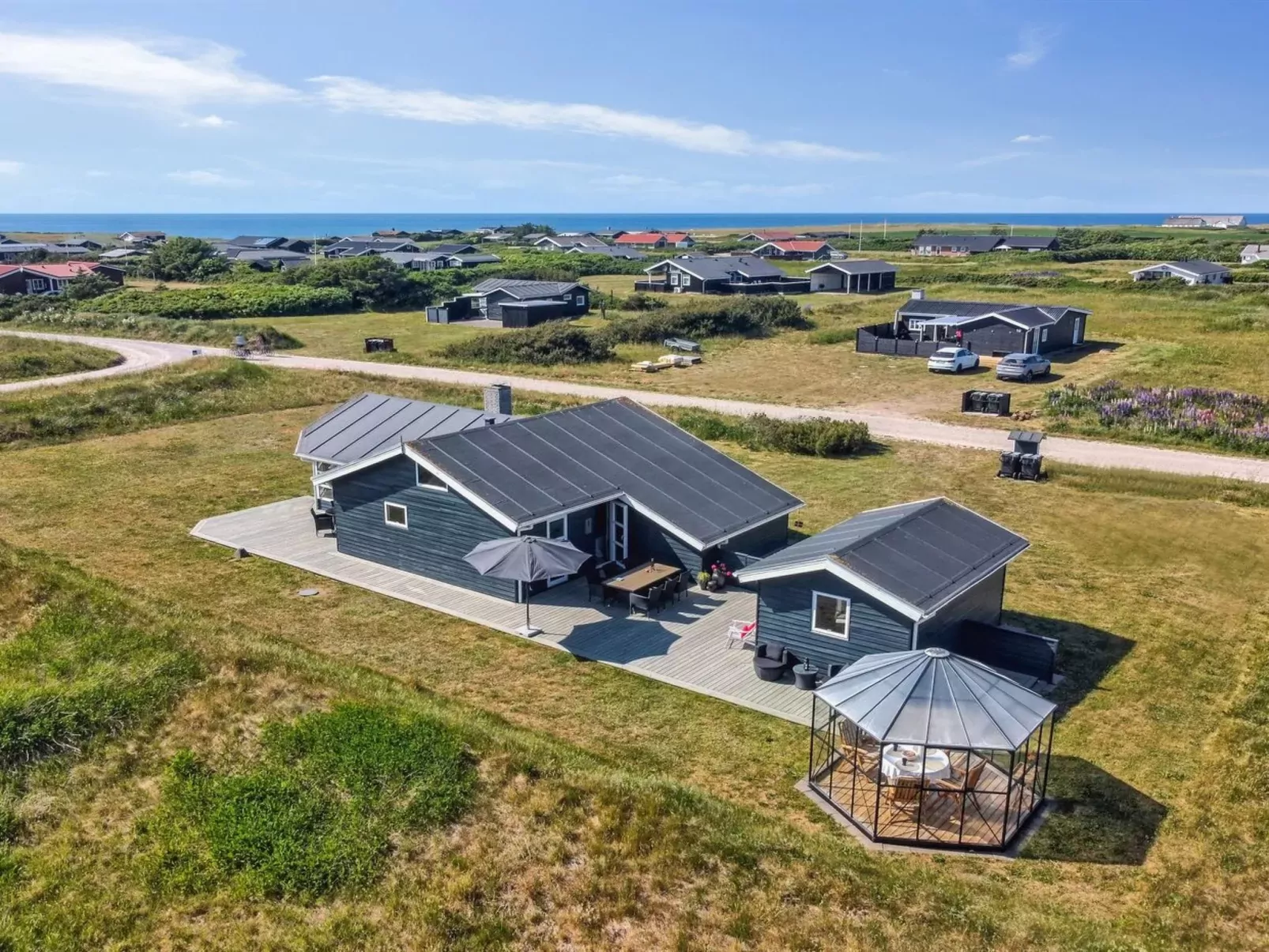 "Thomsen" - 475m from the sea