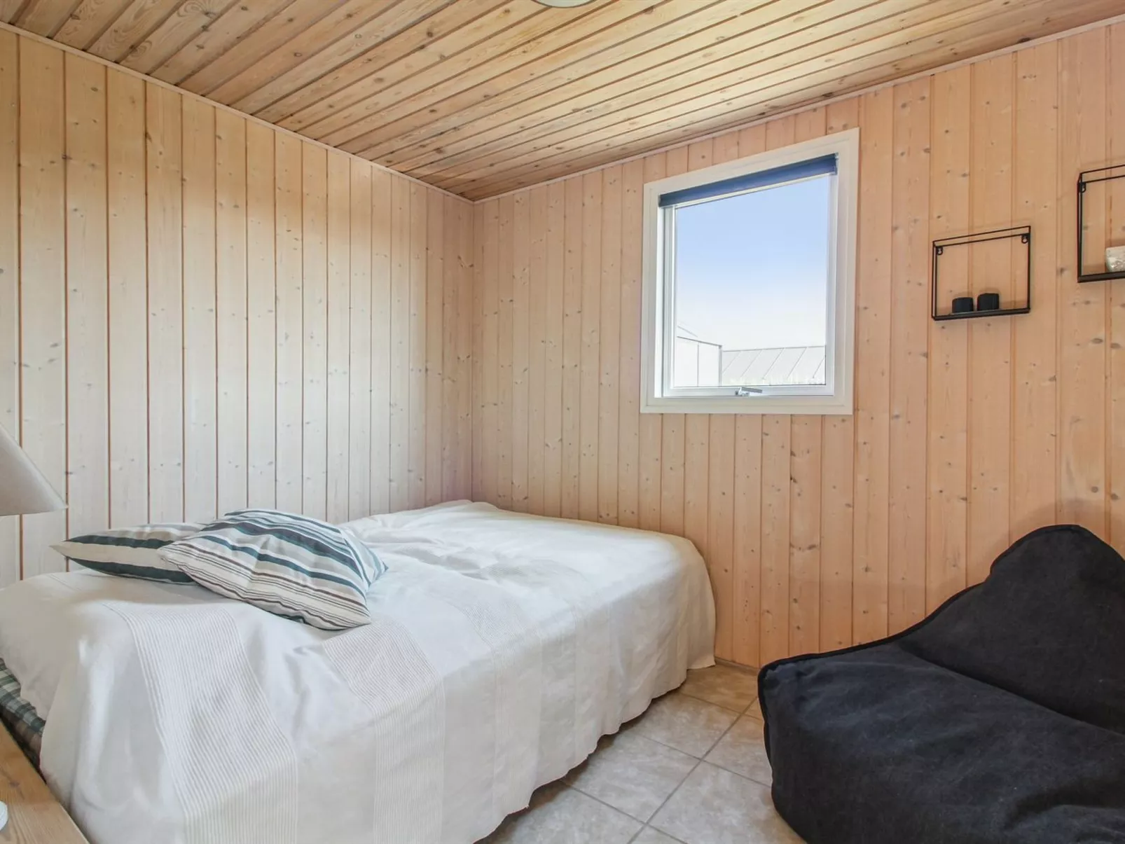 "Thomsen" - 475m from the sea-Inside
