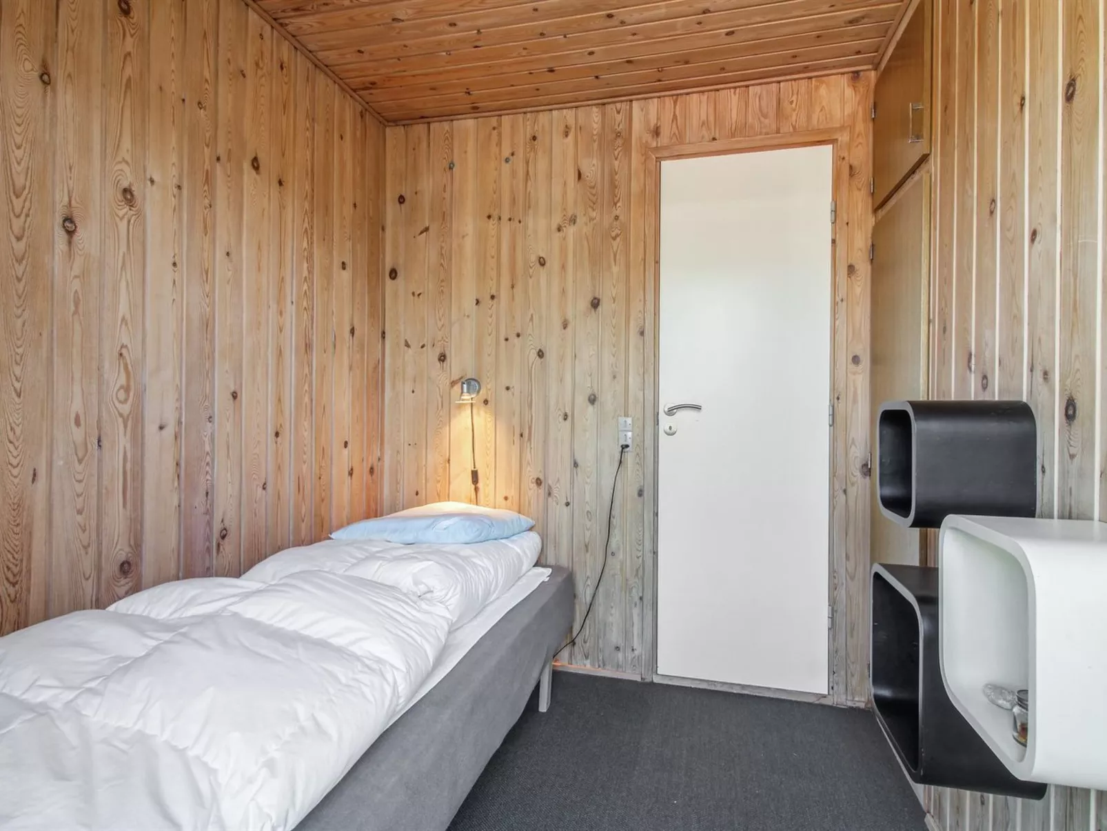 "Thomsen" - 475m from the sea-Inside