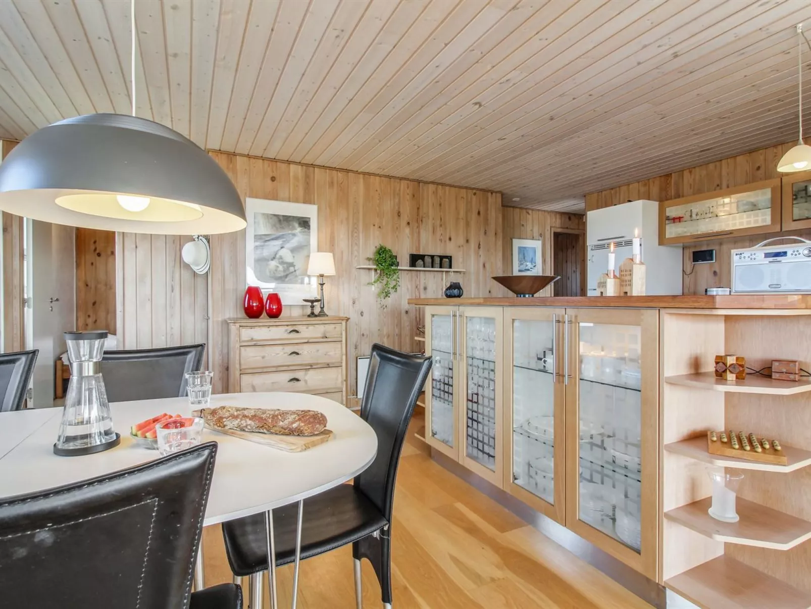 "Thomsen" - 475m from the sea-Inside