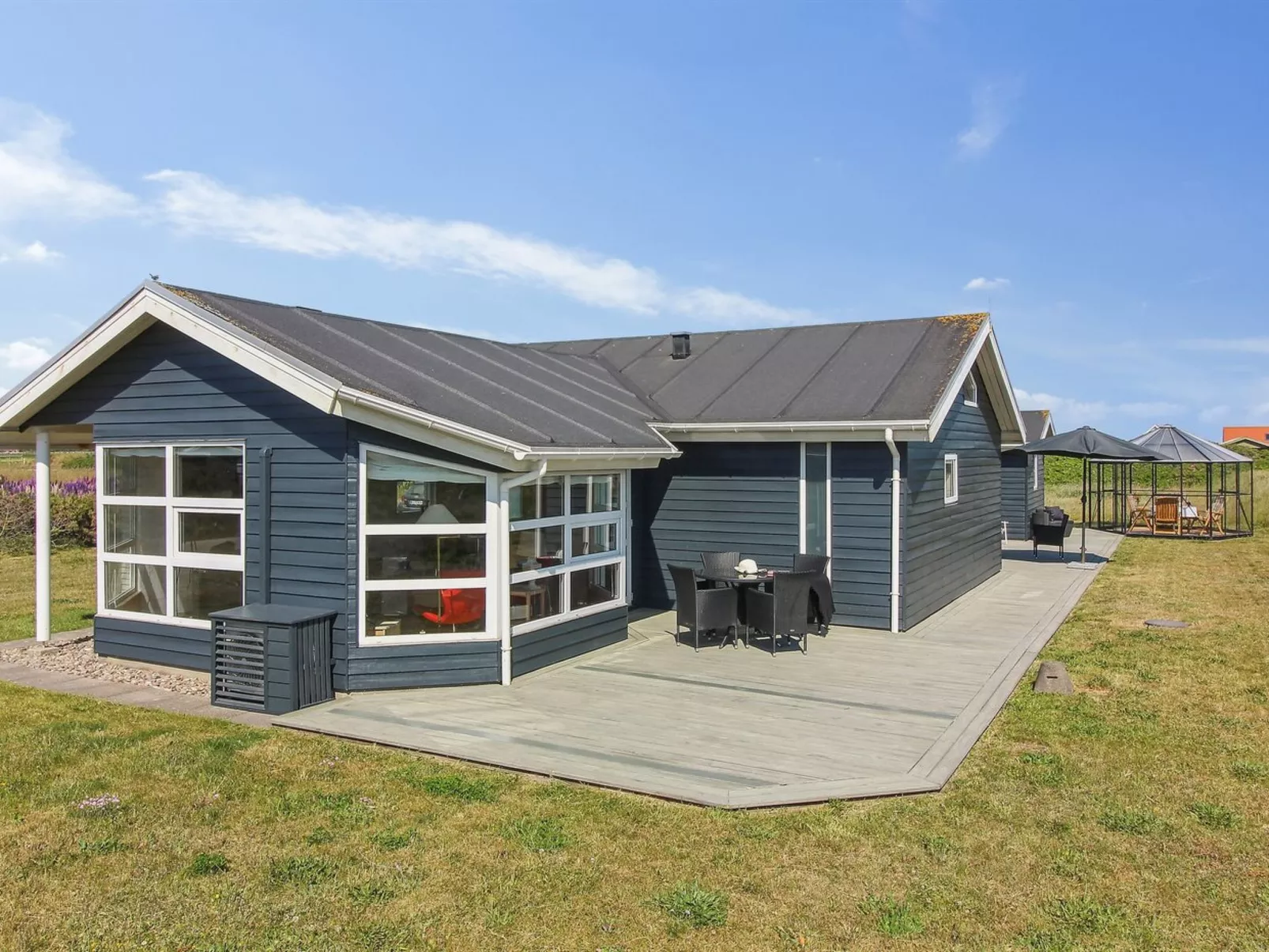 "Thomsen" - 475m from the sea-Outside