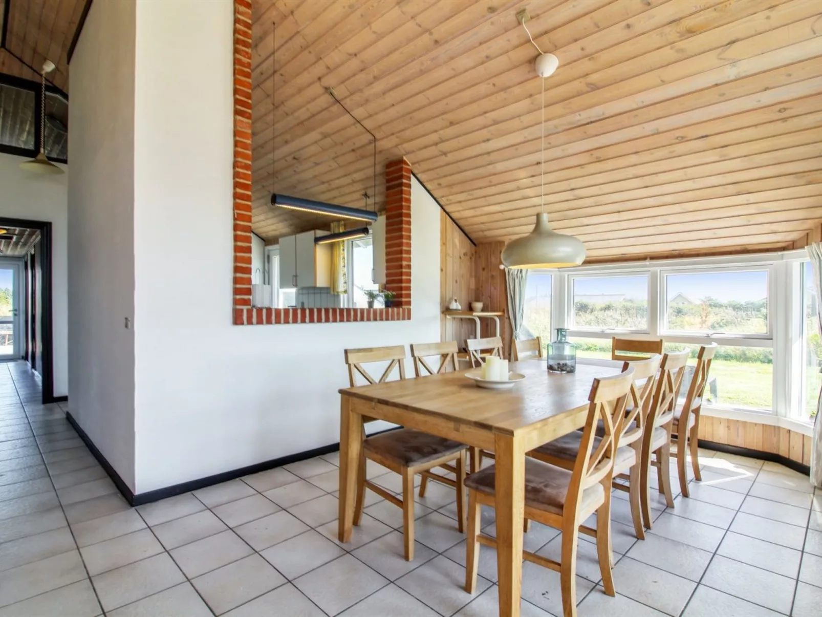 "Iida" - 100m from the sea-Dedans