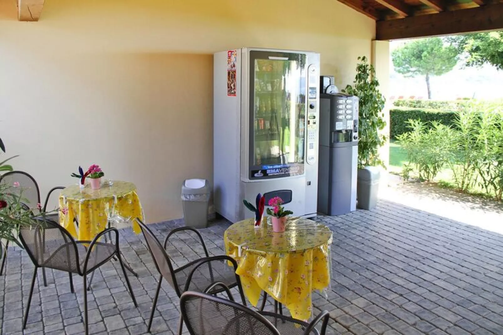 Front Lake Resort Le Corti del Lago Padenghe-APX-C2 / A2 2 paxe-Terrace