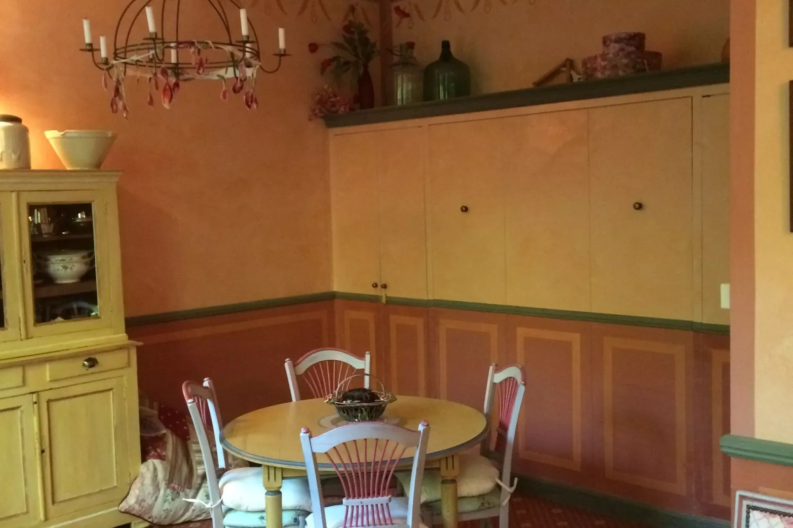 Au château près du Ventoux V-Dining room