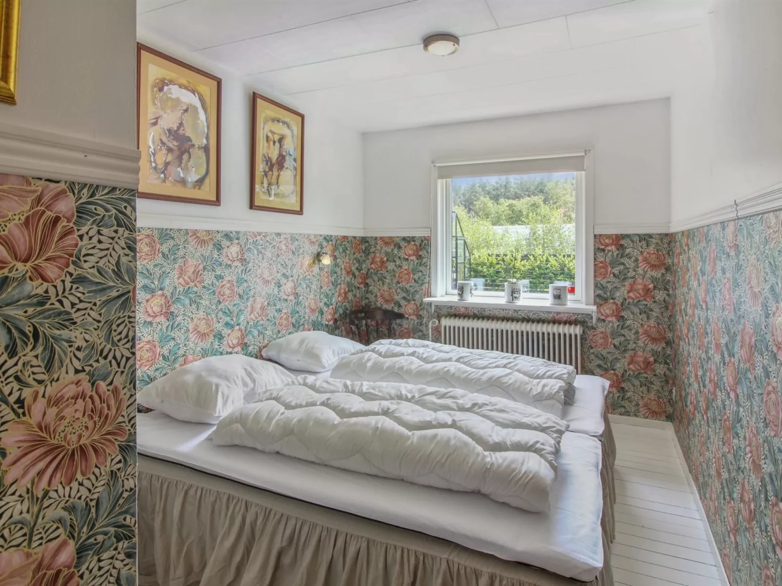 "Ellanor" - 1.4km from the sea-Inside