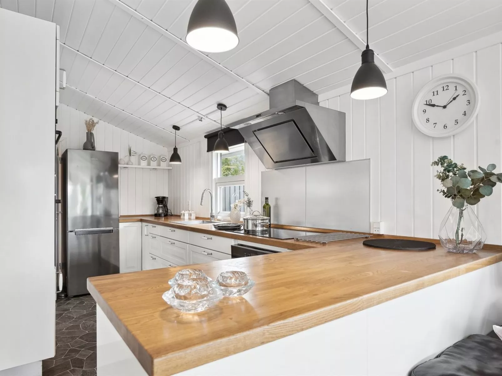 "Sylvi" - 750m from the sea-Inside