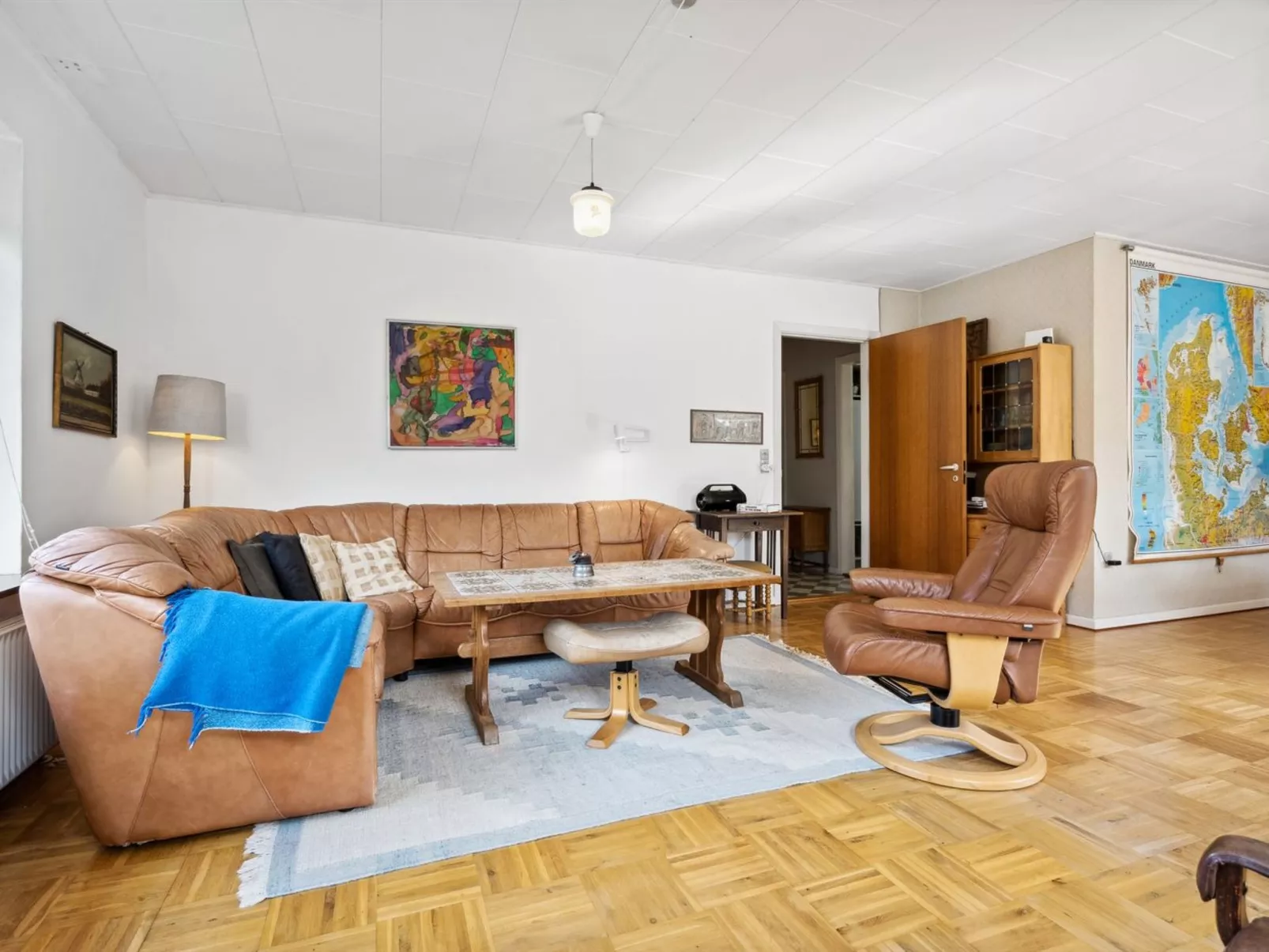 "Magh" - 9.8km from the sea-Inside