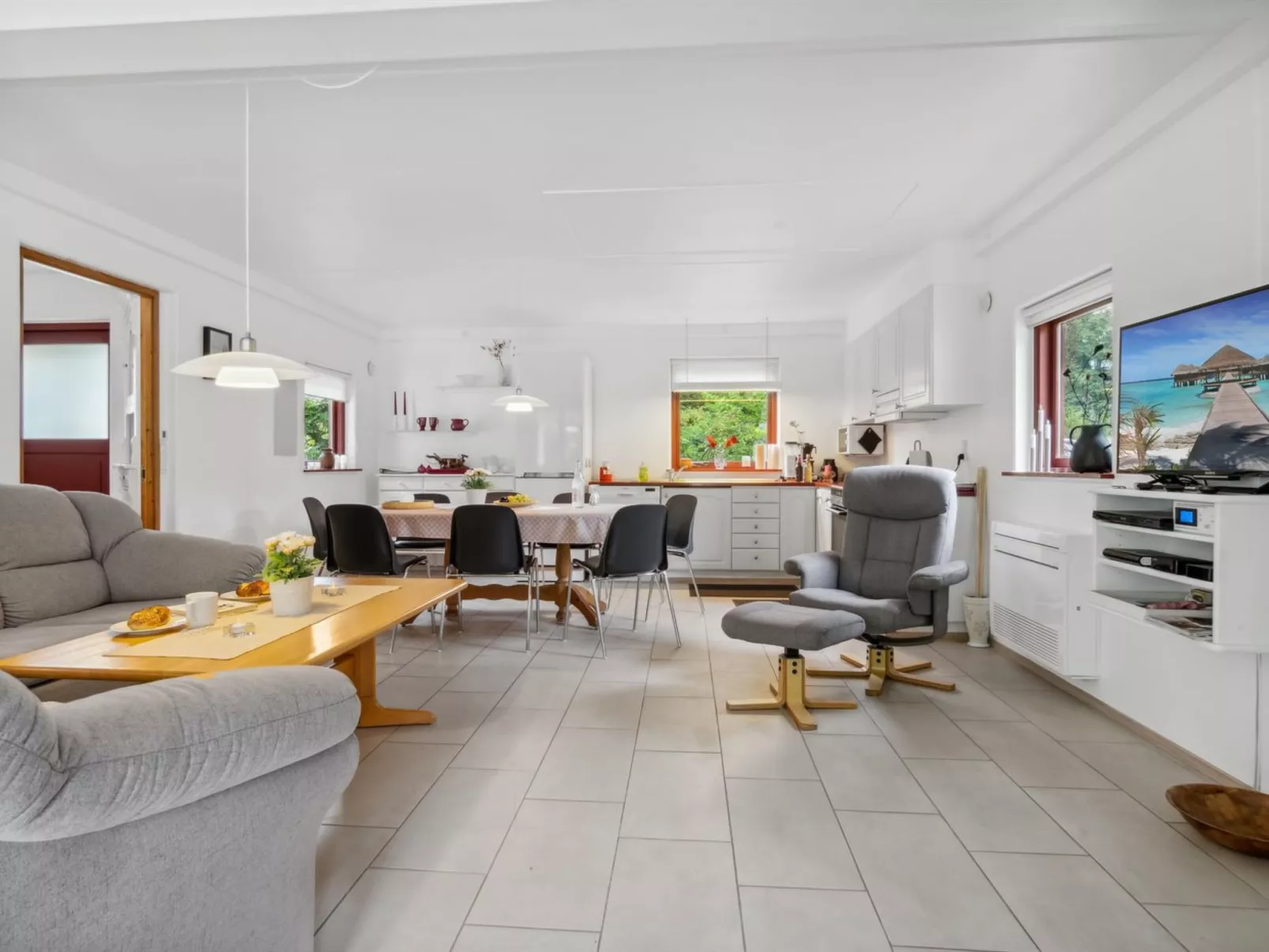 "Varpu" - 150m from the sea-Inside