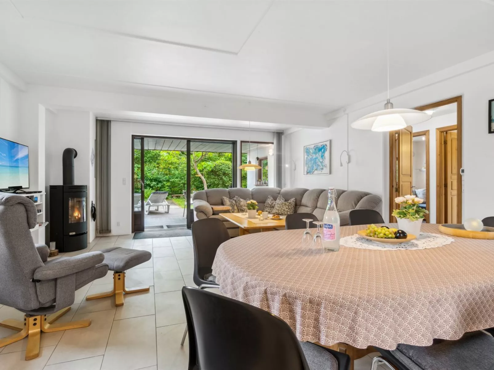 "Varpu" - 150m from the sea-Inside