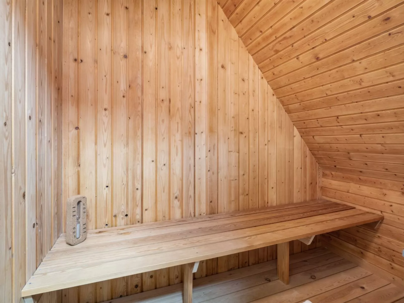 "Varpu" - 150m from the sea-Inside