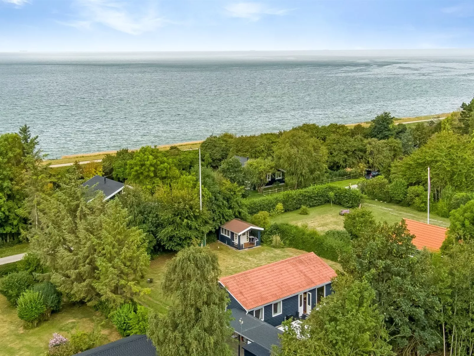"Rikhard" - 75m from the sea-Outside