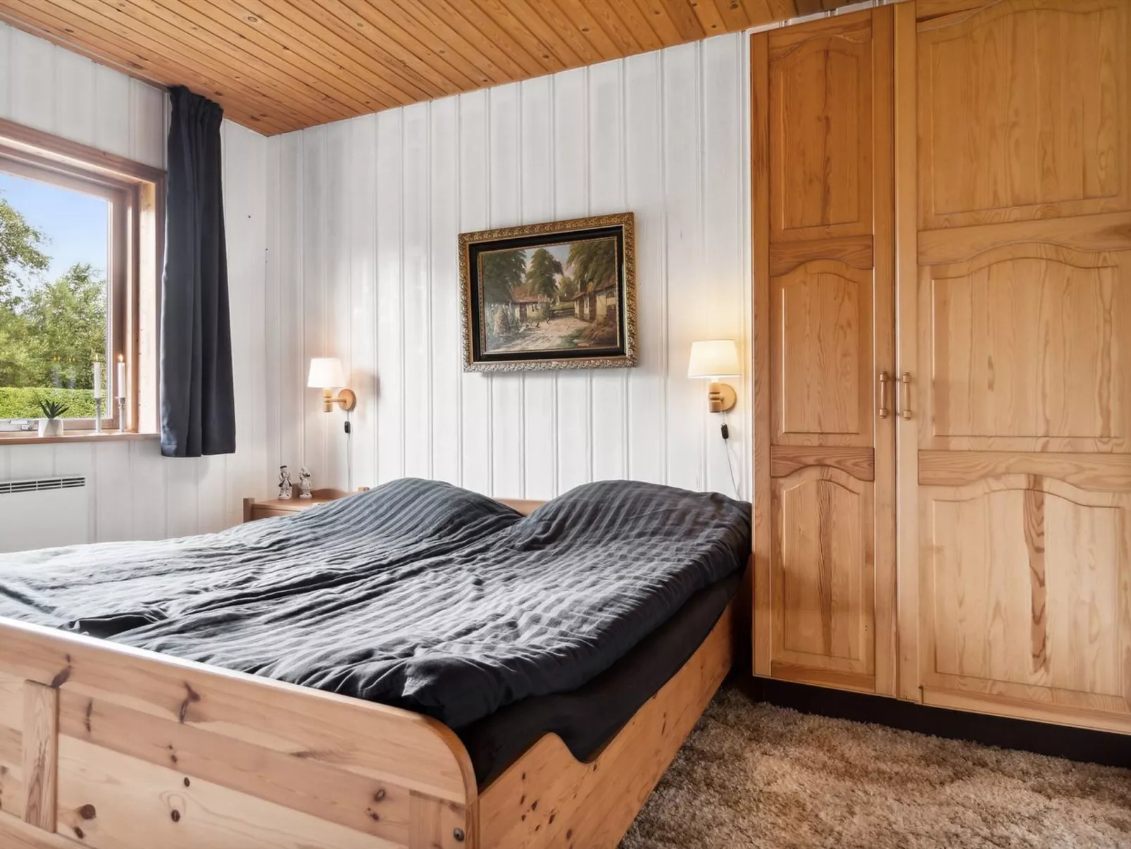 "Hakon" - 550m from the sea-Inside