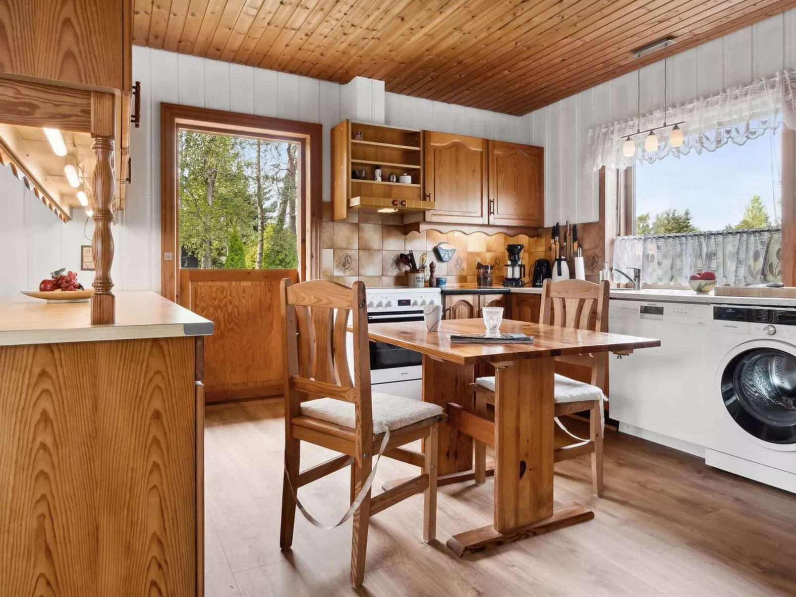 "Hakon" - 550m from the sea-Inside